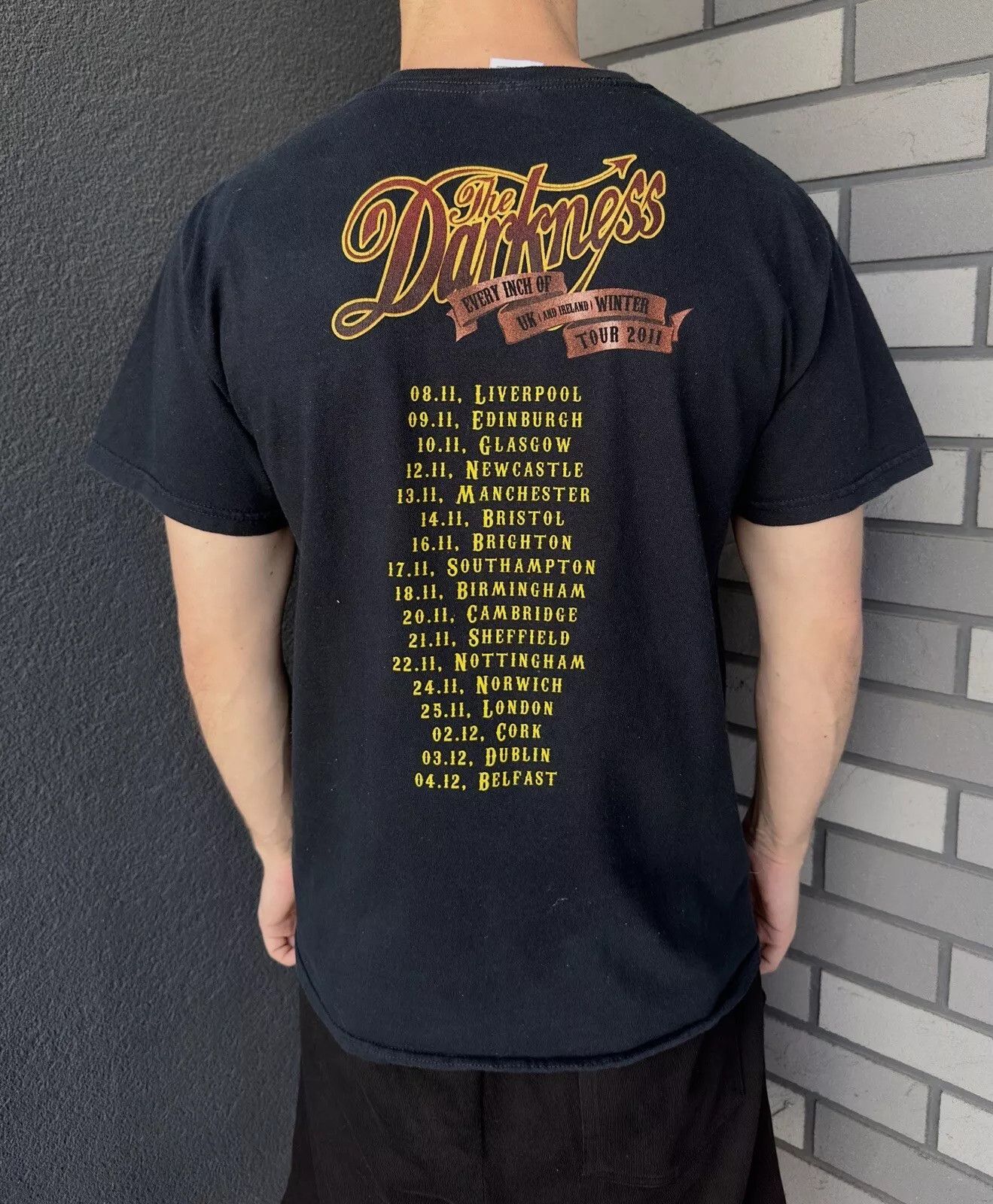 Gildan The Darkness Tour 2011 Shirt Tee Band Rock Metall Size US M / EU 48-50 / 2 - 2 Thumbnail