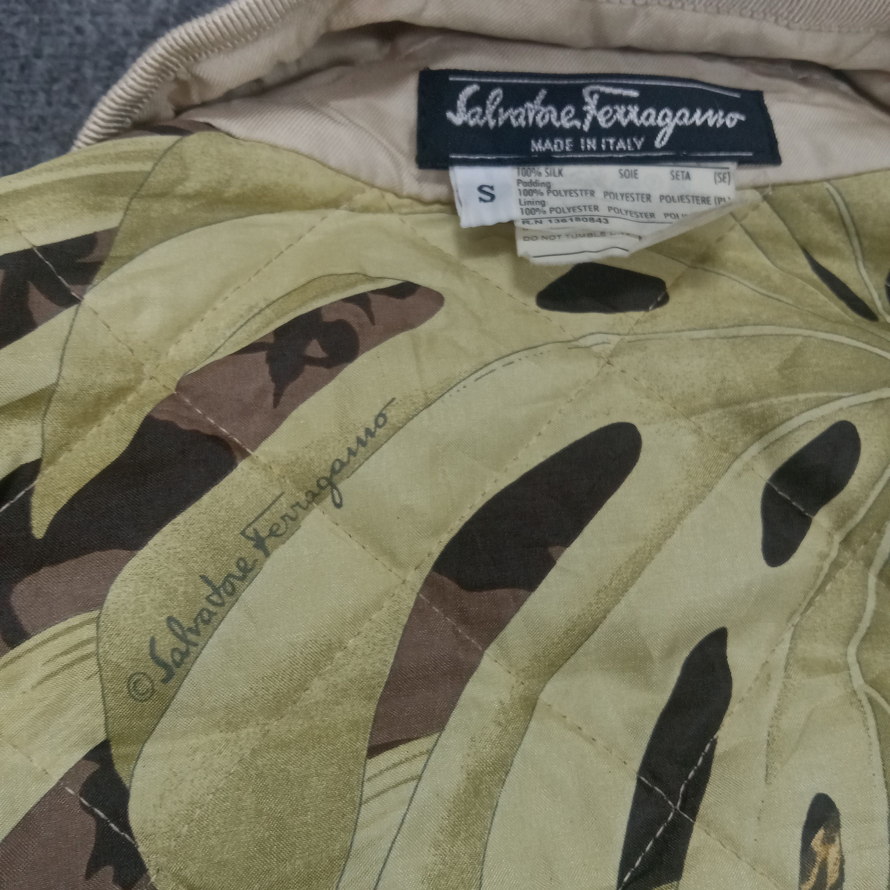 Salvatore Ferragamo × Vintage Salvatore Ferragamo Flower Design Button Jacket Size US S / EU 44-46 / 1 - 5 Thumbnail