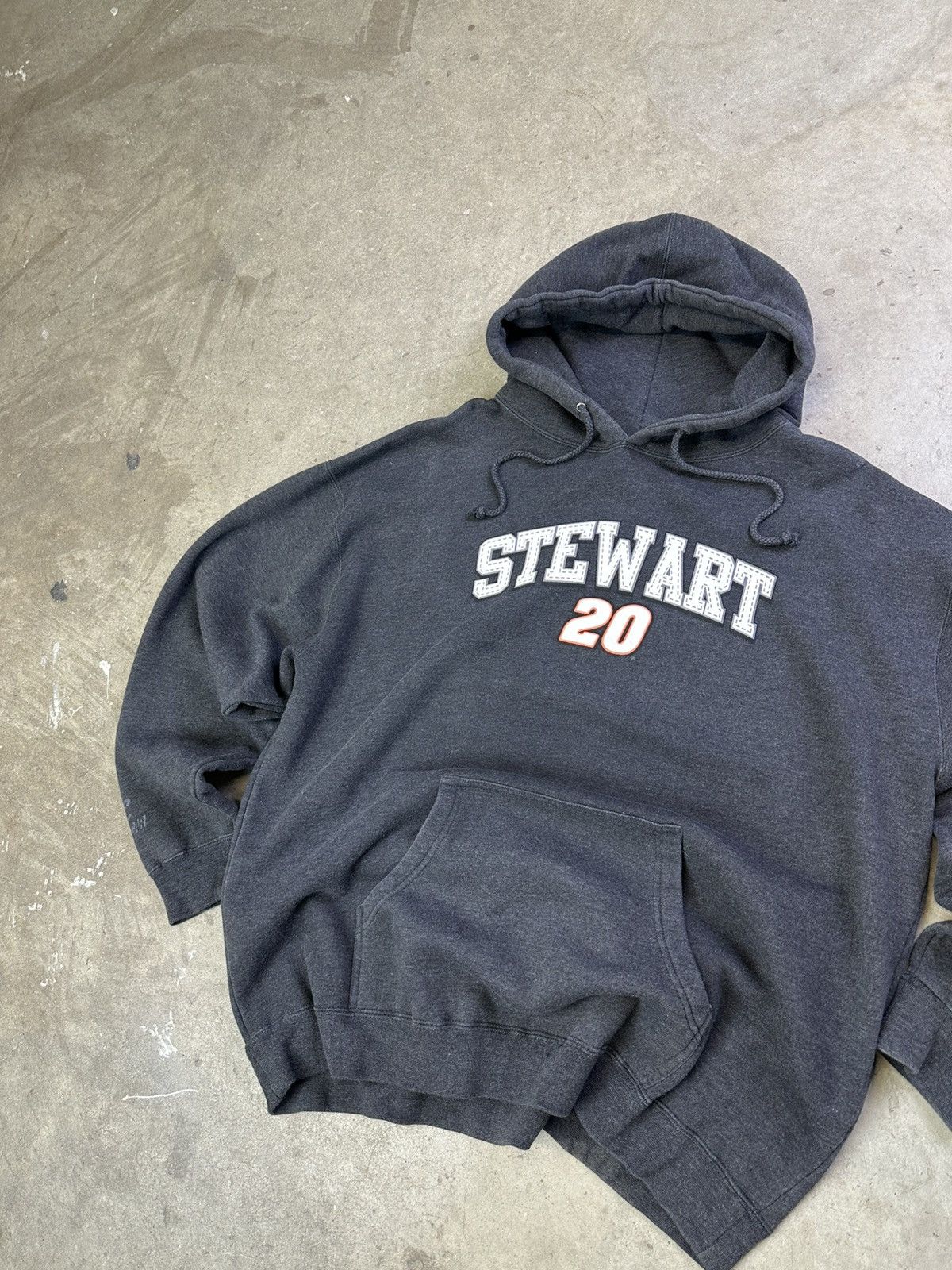 NASCAR Nascar Tony Stewart Spellout Hoodie XXL Size US XXL / EU 58 / 5 - 2 Thumbnail