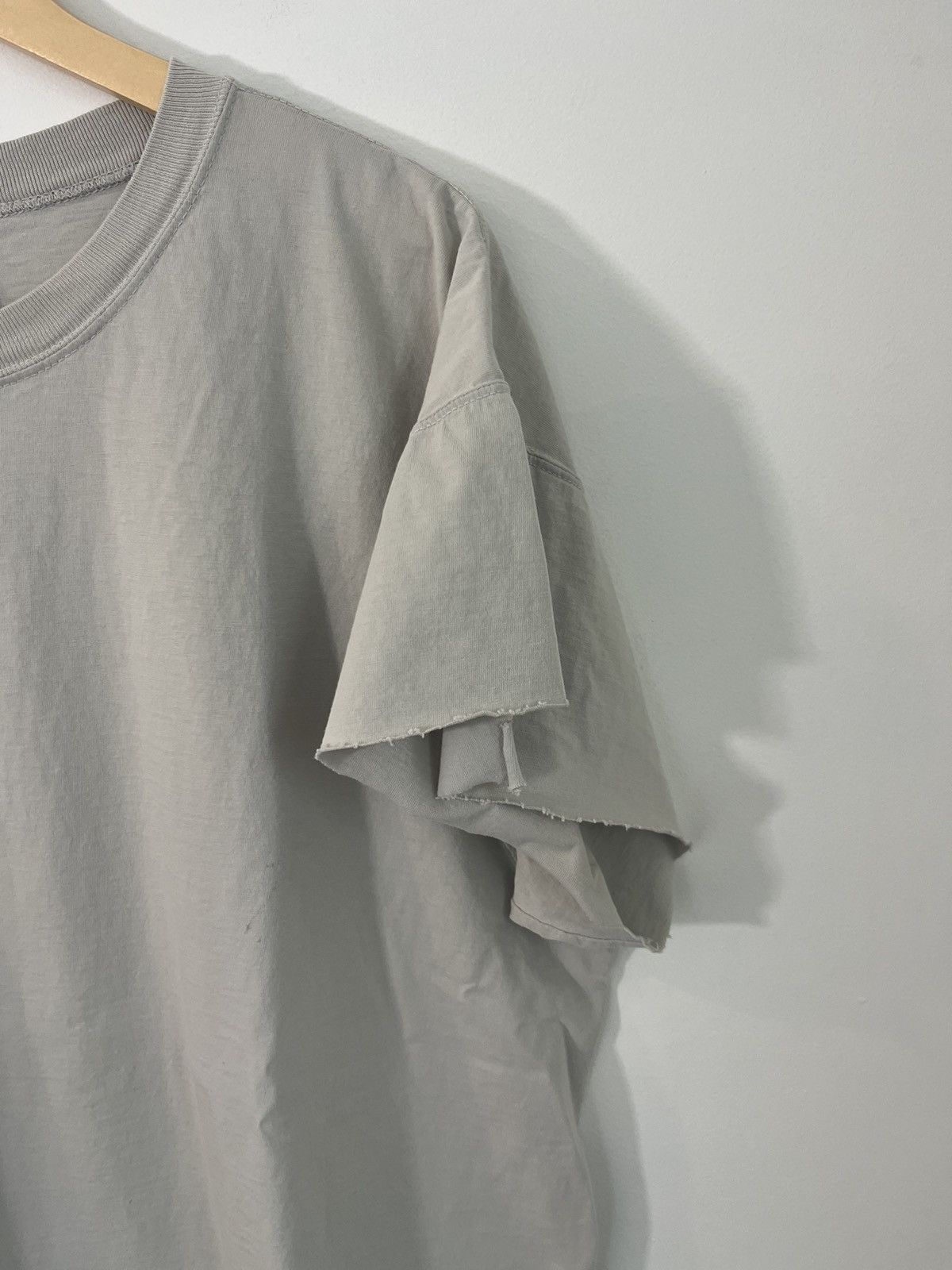 Russell Athletic Blank Distressed Cap Sleeve Faded Basic Tee Size US L / EU 52-54 / 3 - 3 Thumbnail