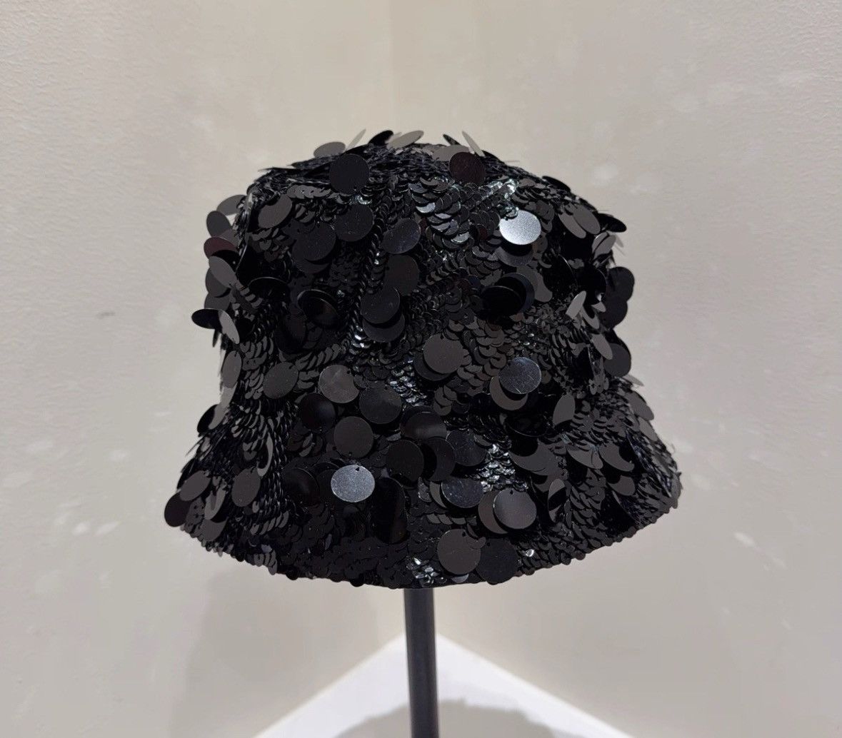 Prada Prada Size S Metal triangle sequin fisherman's hat size S Size ONE SIZE - 2 Thumbnail