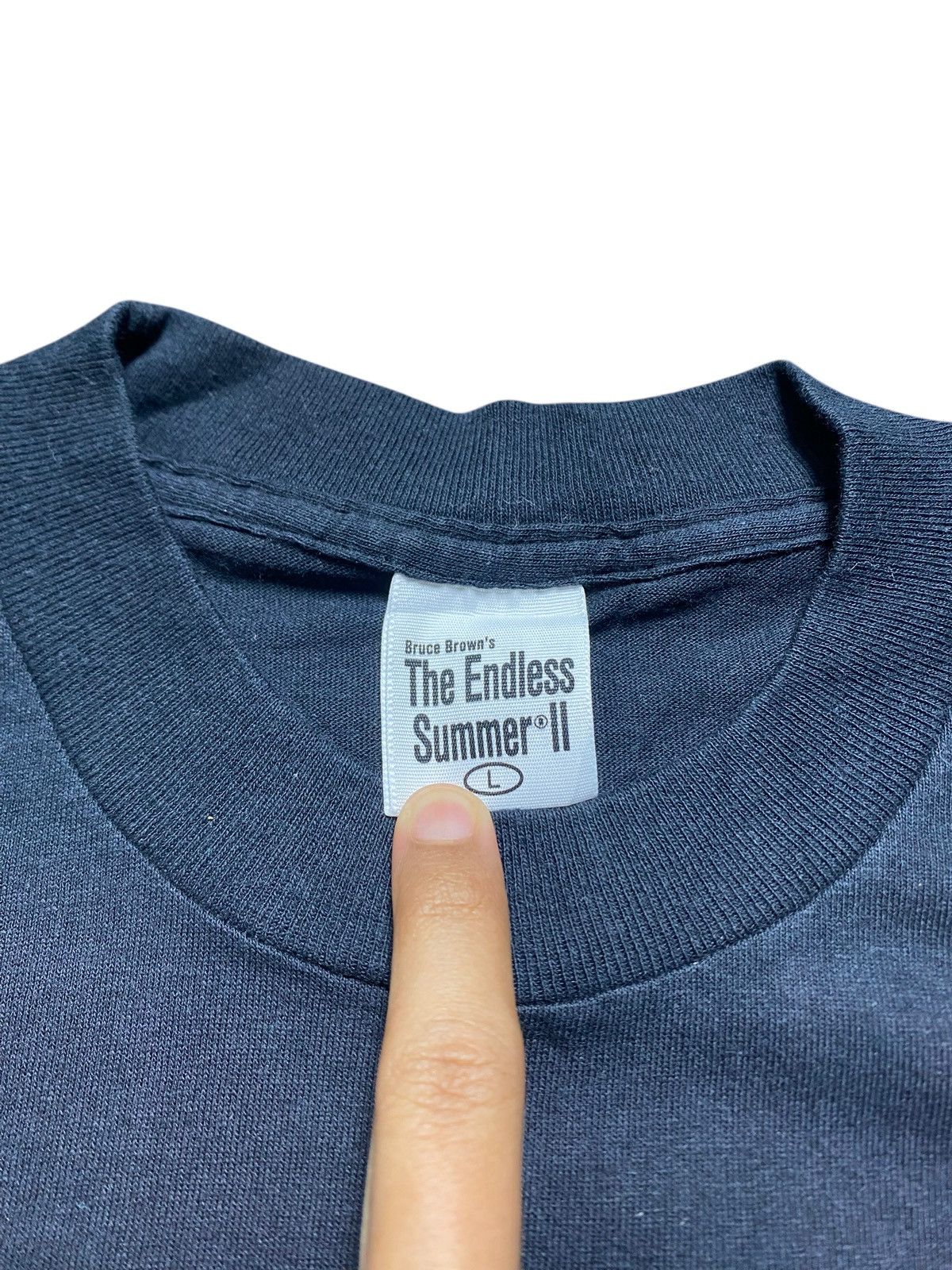 Vintage VINTAGE MOVIE THE ENDLESS SUMMER BRUCE BROWN TSHIRT Size US L / EU 52-54 / 3 - 10 Thumbnail