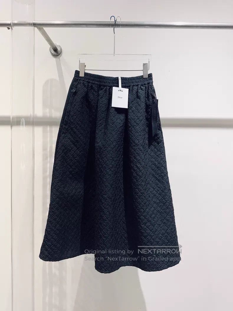 Dior Dior Black relief pleated skirt Size 24" / US 00 / IT 34 - 1 Thumbnail