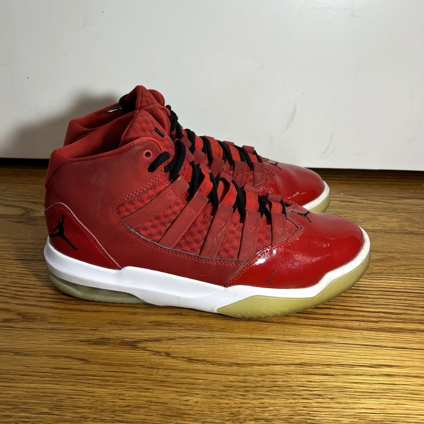 Jordan Brand Air Jordan Max Aura Gym Red Sneakers CQ9451-600 Women's US 8 Size US 8 / IT 38 - 6 Thumbnail