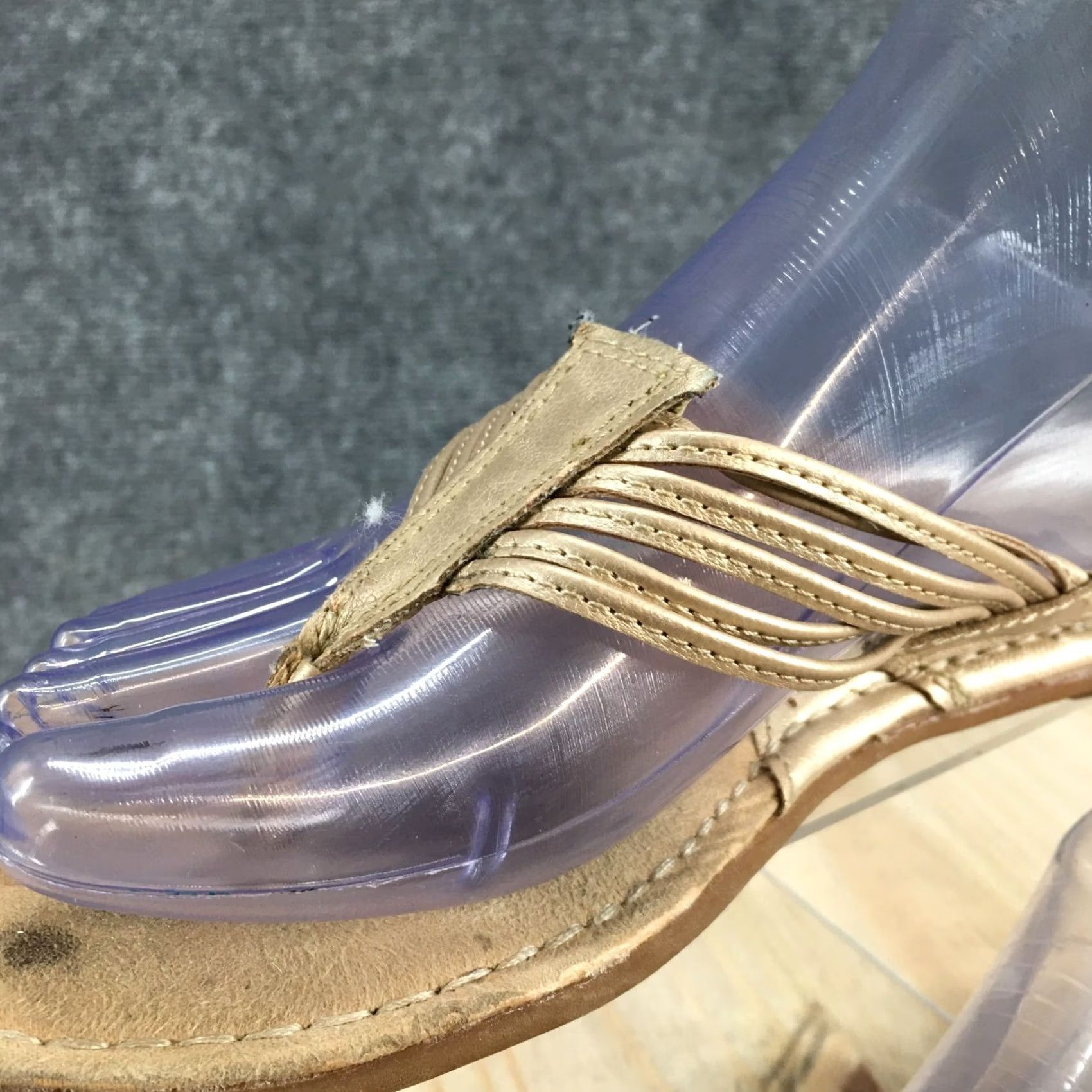 Born Born Concept Sandals Womens 8 Slip On Flat Thong C28346 Gold Faux Leather Size US 8 / IT 38 - 5 Thumbnail