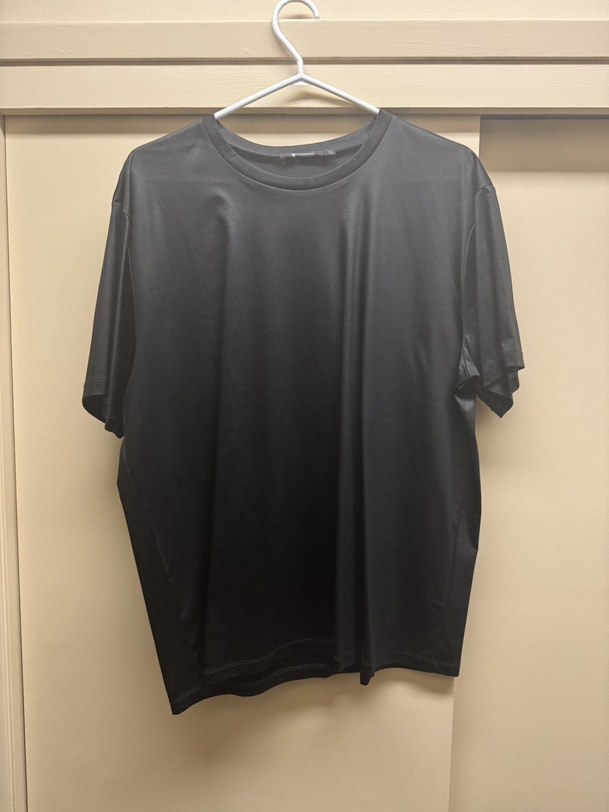 T by Alexander Wang BLACK SHEEN TSHIRT Size US L / EU 52-54 / 3 - 1 Thumbnail