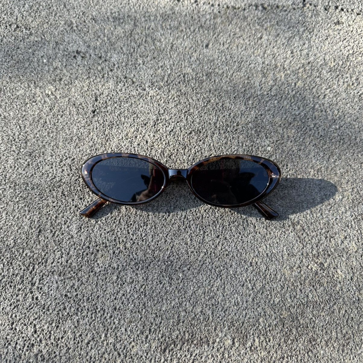 Other SUNGLASSES BRAND NEW CLASSIC RETRO VINTAGE YT306-02 Size ONE SIZE - 1 Thumbnail