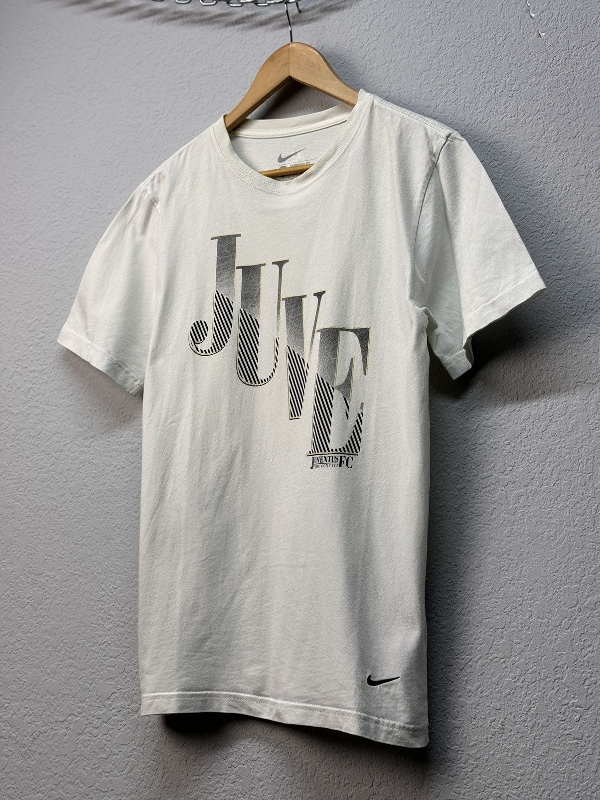 Vintage NIKE JUVENTUS 2012/13 SOCCER FOOTBALL SHIRT JERSEY Size US S / EU 44-46 / 1 - 3 Thumbnail