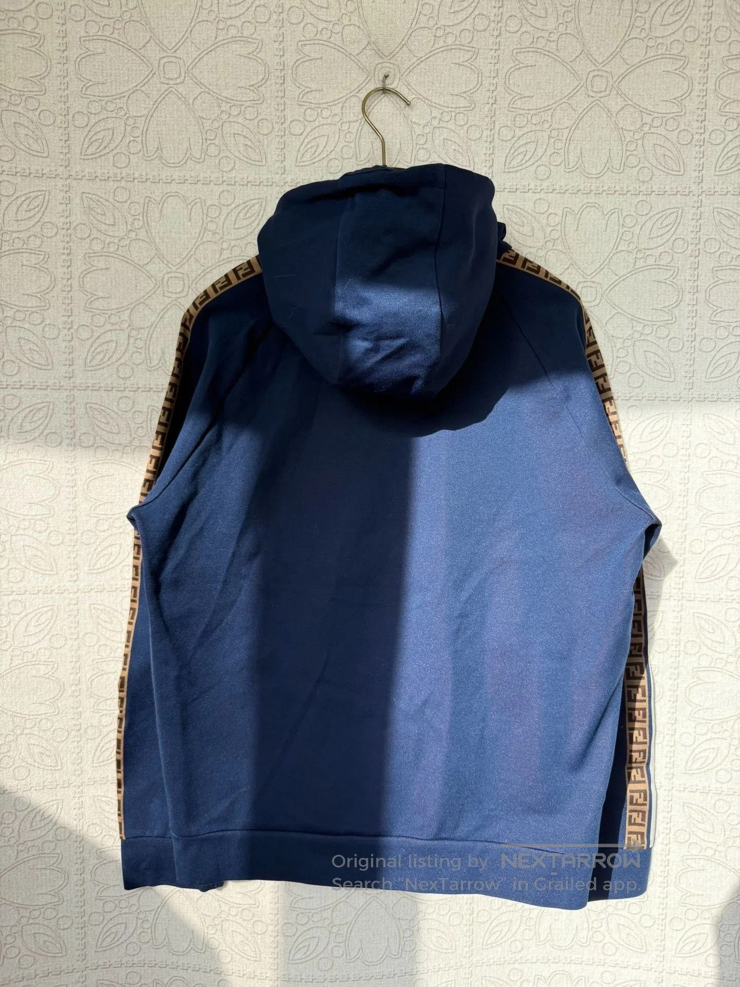 Fendi fendi logo printed hoodie in blue. Size US L / EU 52-54 / 3 - 2 Thumbnail