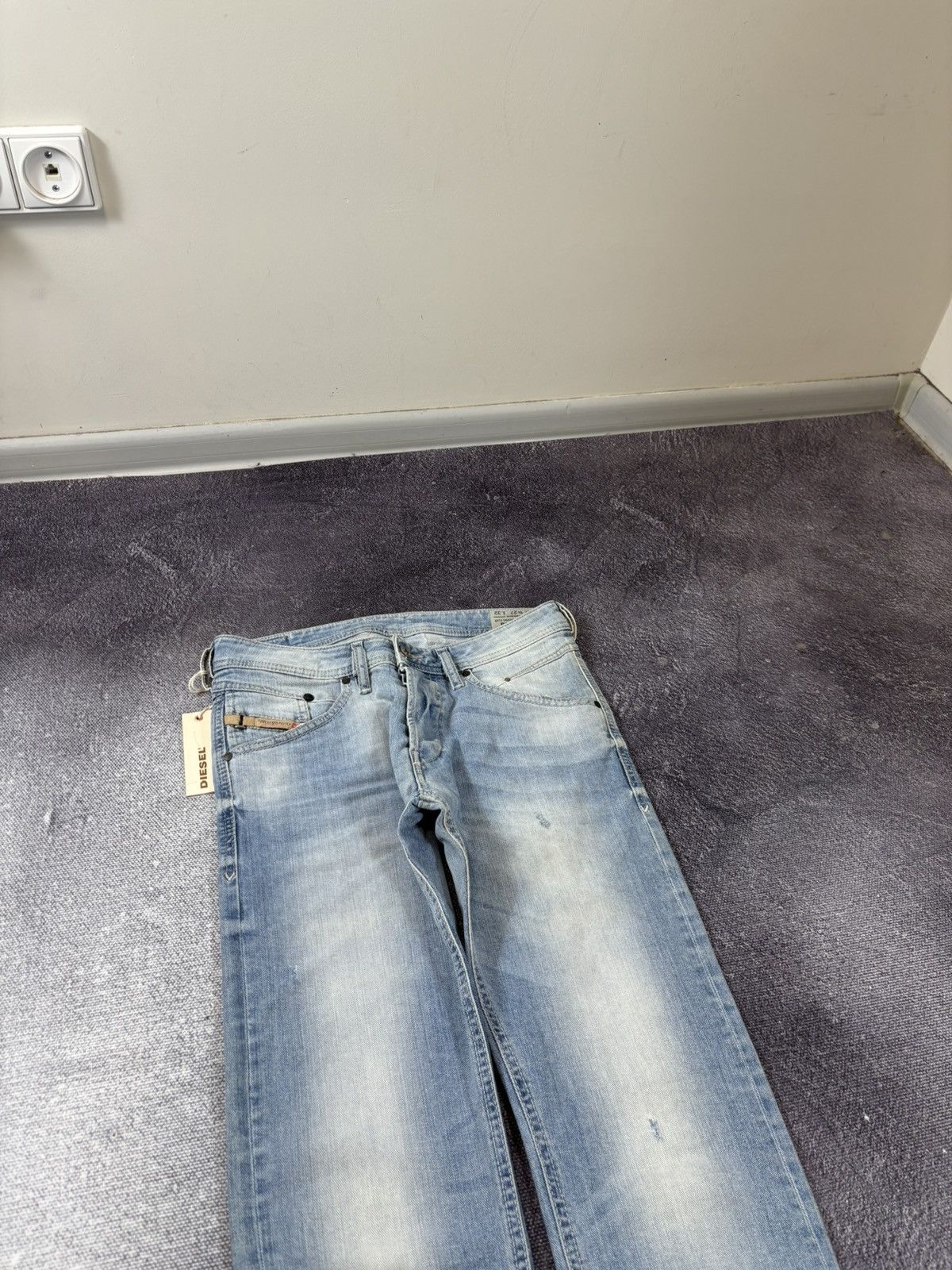 Diesel Diesel Belther NWT Men’s Regular Slim Tapered Denim Jeans Size US 27 - 4 Thumbnail