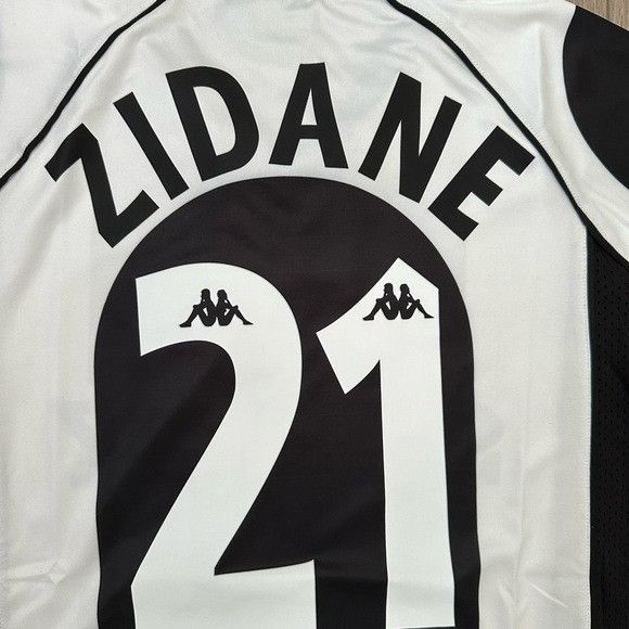 Kappa Zinedine Zidane Juventus 97/98 Home Retro Black Soccer Jerse Size US L / EU 52-54 / 3 - 8 Thumbnail