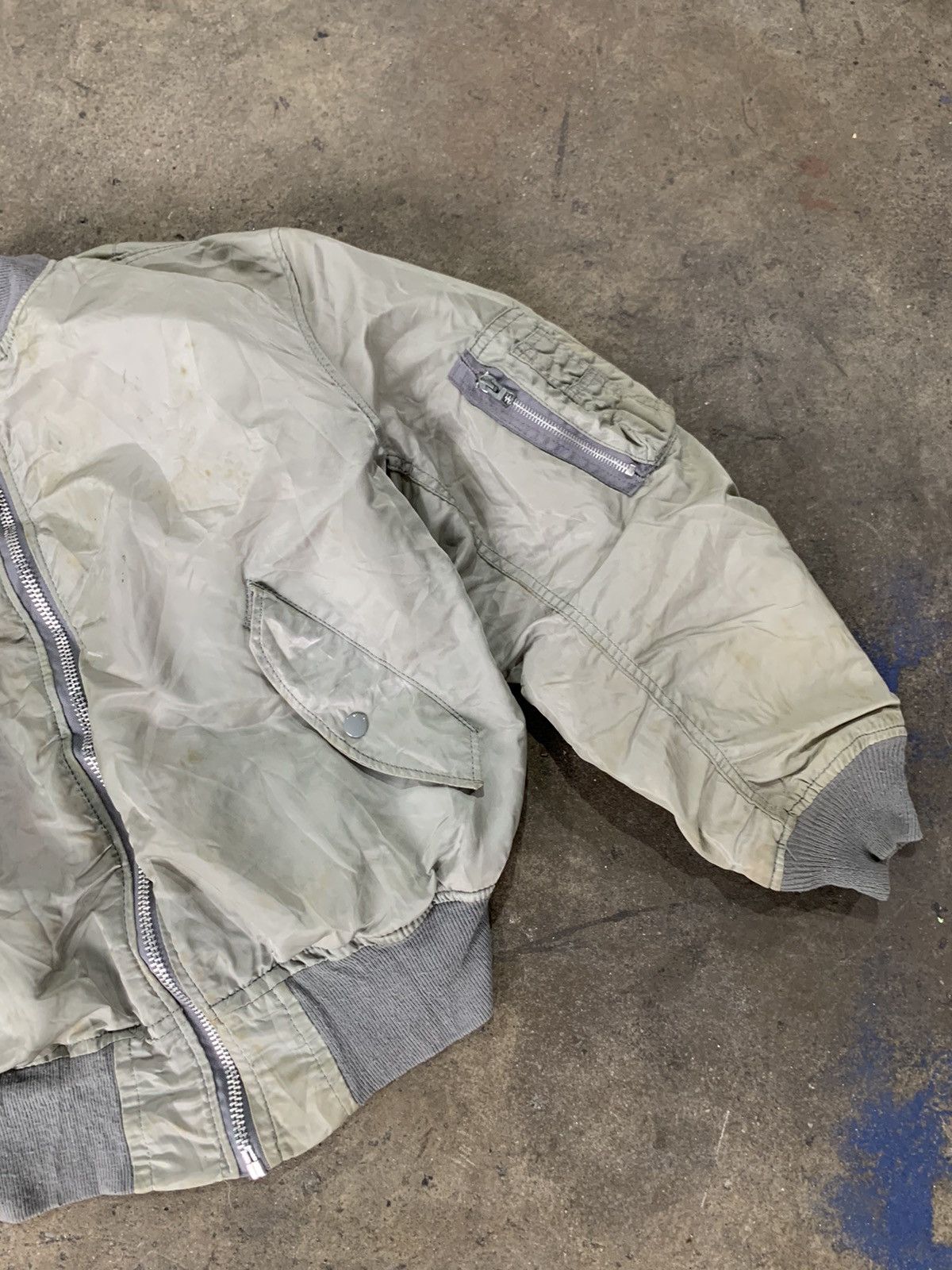 Alpha Industries Alpha Industries MA-1 Bomber Jacket Size US XL / EU 56 / 4 - 3 Thumbnail