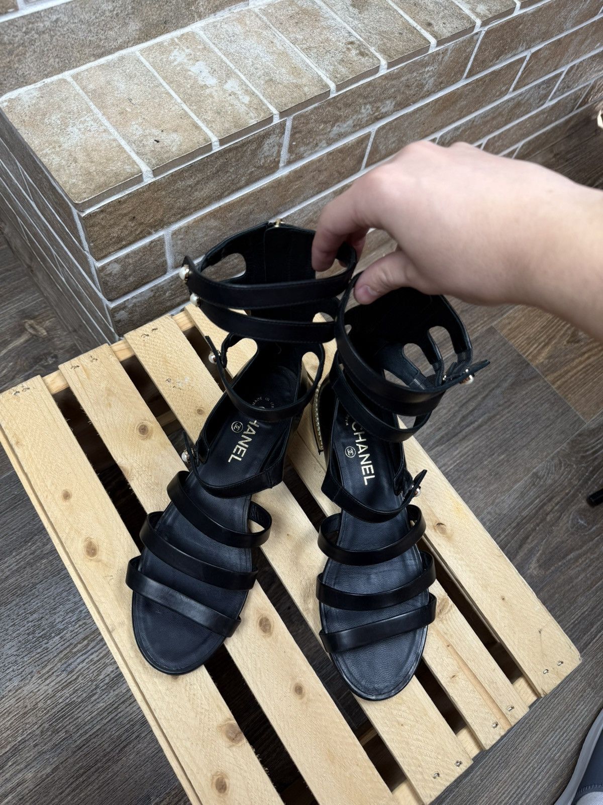 Chanel Womans Chanel Strappy Pearl Gladiator Sandals Size EU:39 Size US 9 / IT 39 - 6 Thumbnail