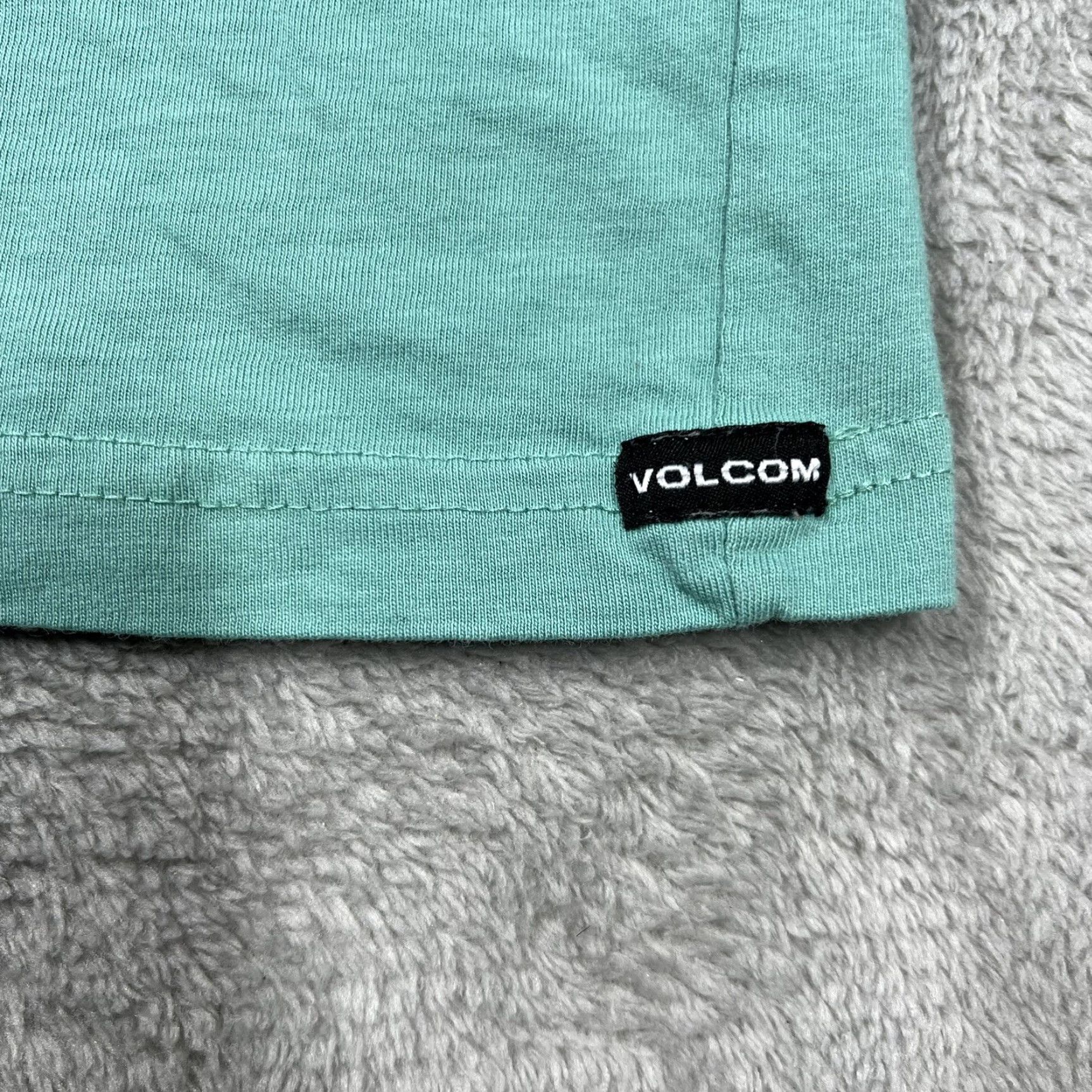 Volcom Volcom Stone Wavey Graphic T-Shirt Mens Size Large Mint Green Crew Neck Short Sleeve T-Shirt Regular Cotton Green Retro Size US L / EU 52-54 / 3 - 2 Thumbnail