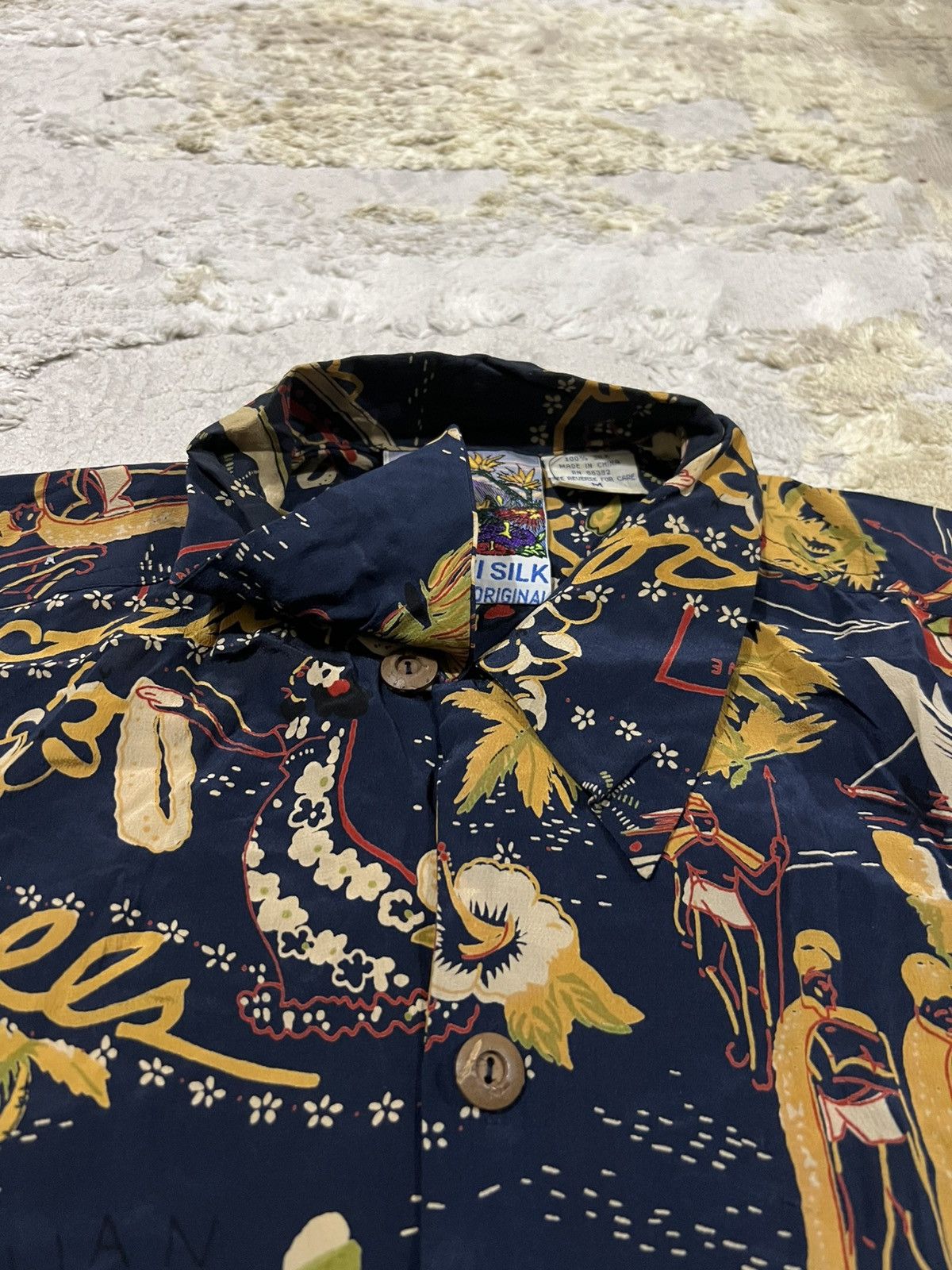 Vintage Vintage "Hawaii Calls" 1950s Avanti Silk Hawaiian Shirt Size US L / EU 52-54 / 3 - 3 Thumbnail