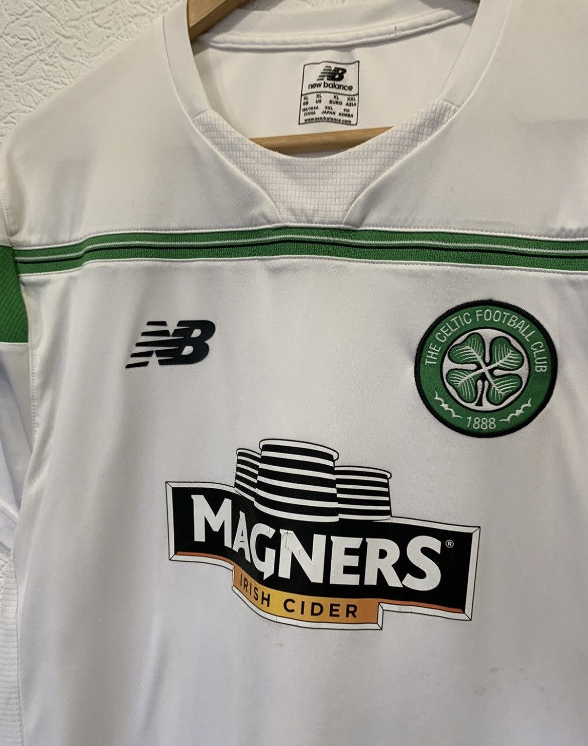 New Balance CELTIC NEW BALANCE 2016 TRAINING JERSEY SOCCER FOOTBALL Size US XL / EU 56 / 4 - 3 Thumbnail