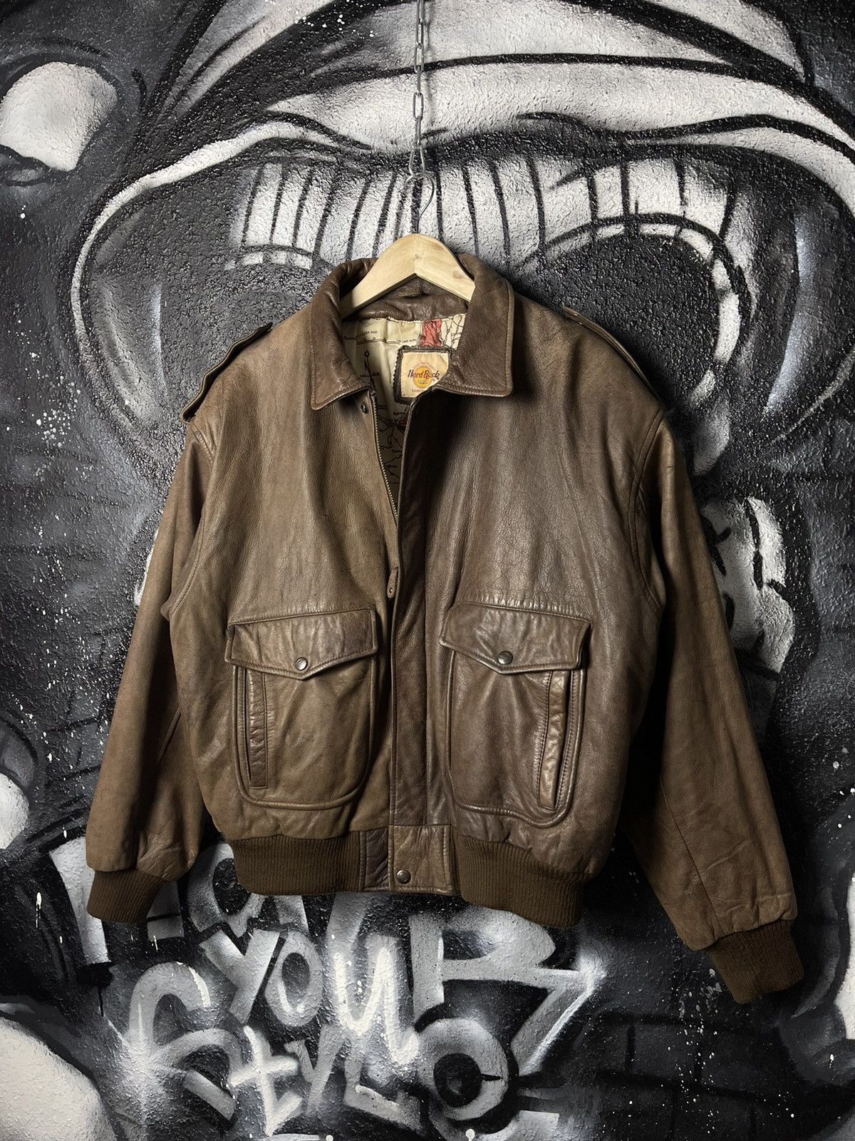 Hard Rock Cafe × Vintage Vintage Hard Rock Cafe Orlando Leather Jacket Men’s Size US M / EU 48-50 / 2 - 1 Thumbnail