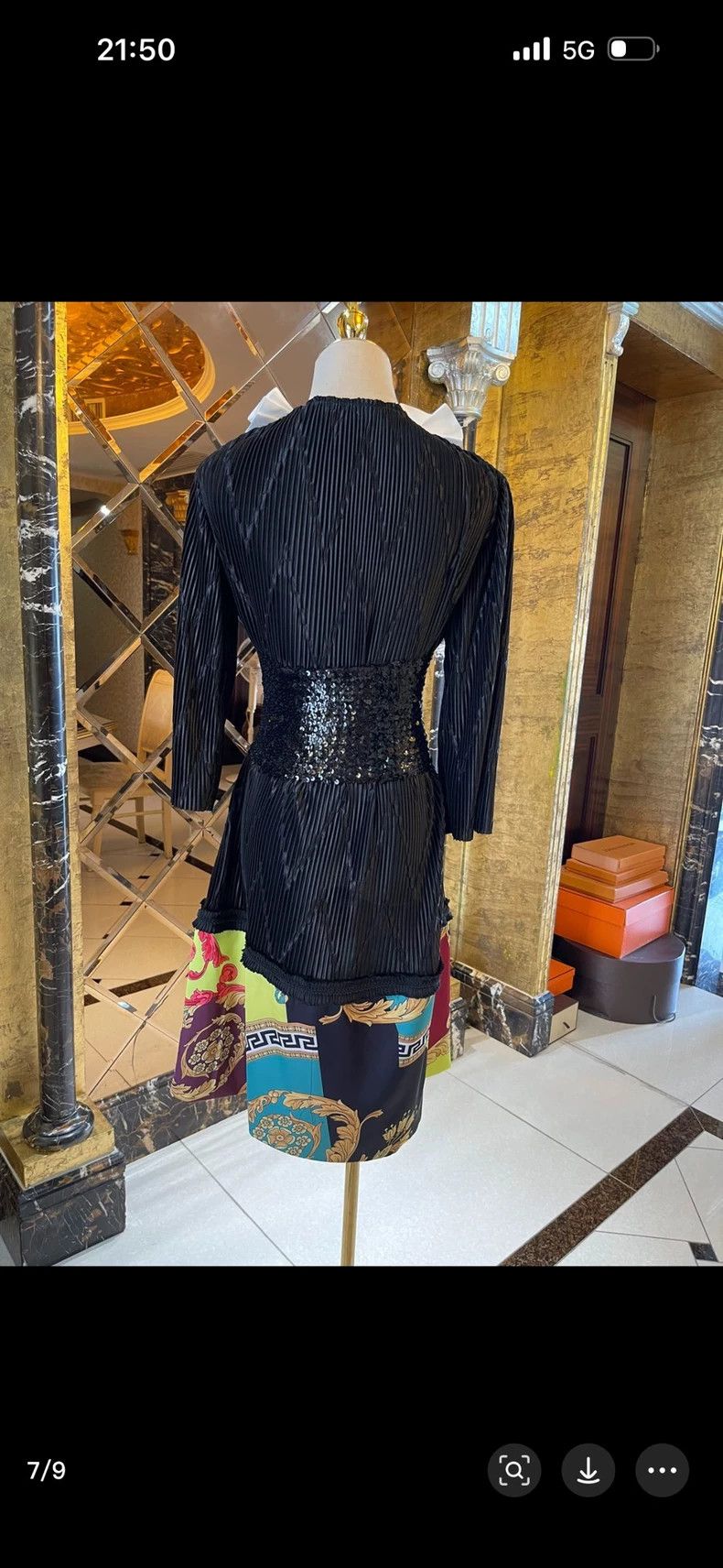 Versace Versace Inverted V embossed full logo vase collar sequin w Size M / US 6-8 / IT 42-44 - 6 Thumbnail