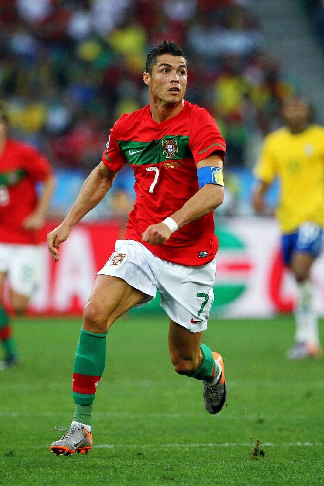 Nike Vintage Portugal 2010-2011 Home Soccer Jersey Football Kit Size US S / EU 44-46 / 1 - 2 Thumbnail