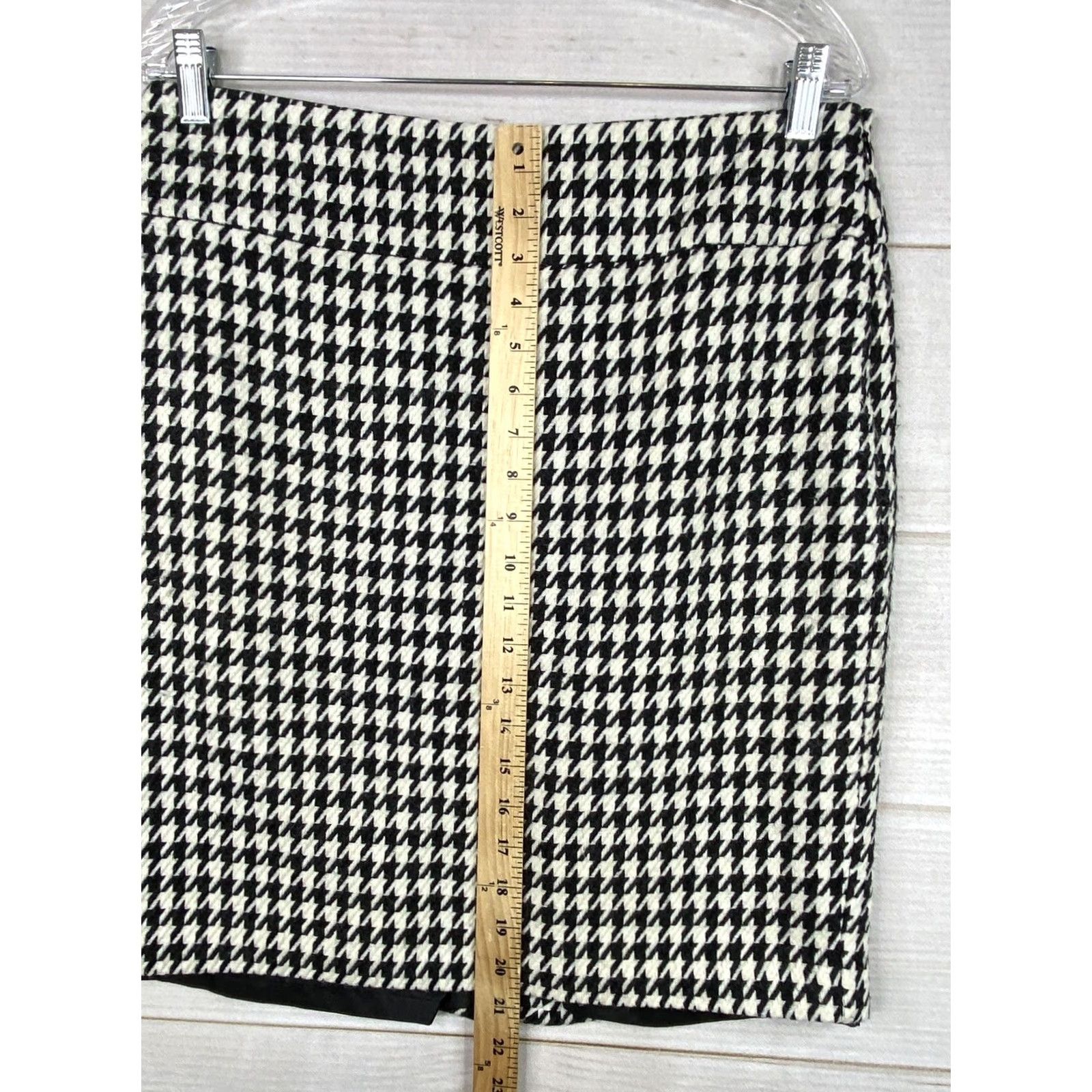 Vintage VINTAGE The Limited Skirt Womens Sz 10 Black White Houndstooth Wool Lined Zip Up Size 32" / US 10 / IT 46 - 4 Thumbnail