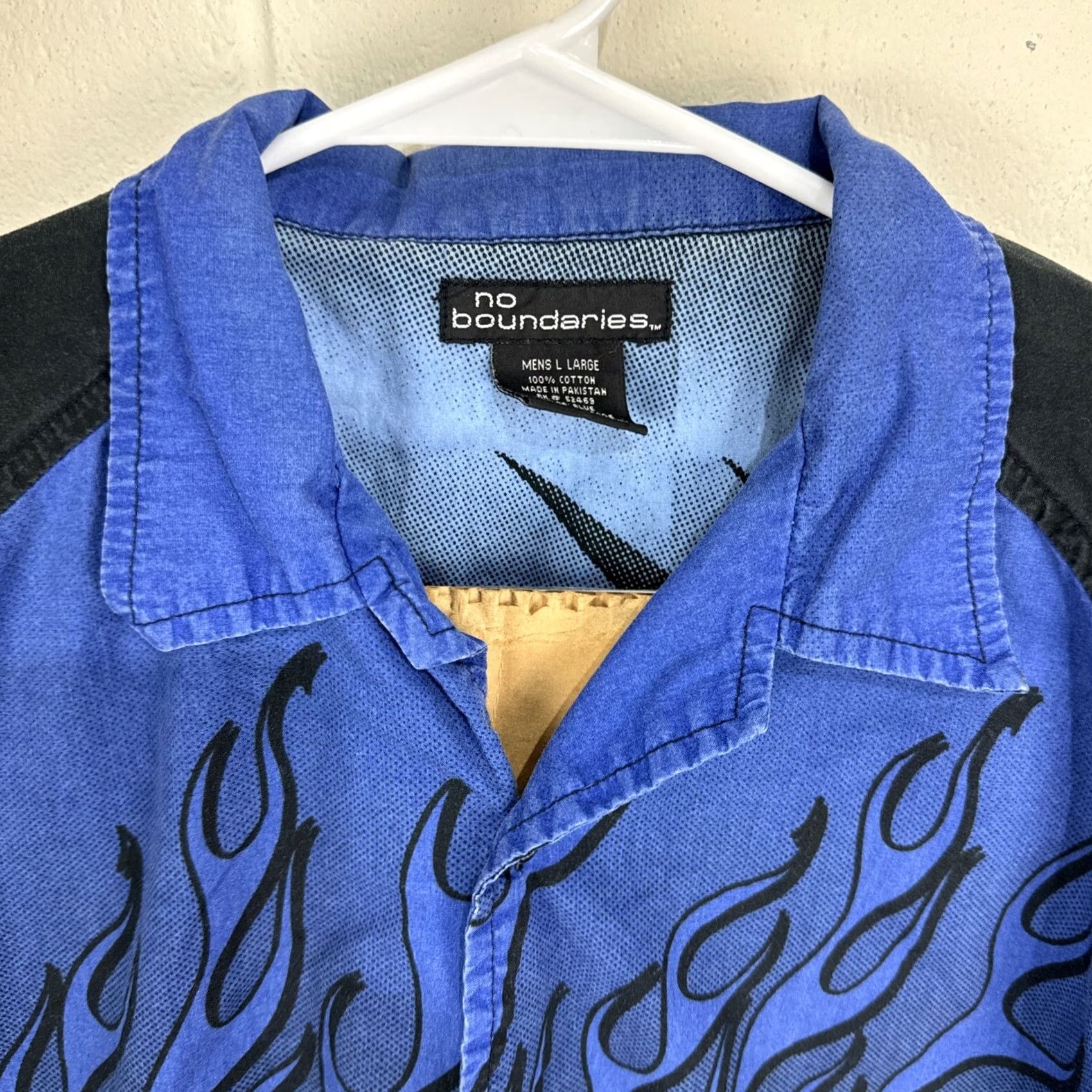 Vintage VINTAGE No Boundaries Shirt Large Blue Flame Black Button Up Short Sleeve Car Size US L / EU 52-54 / 3 - 4 Thumbnail