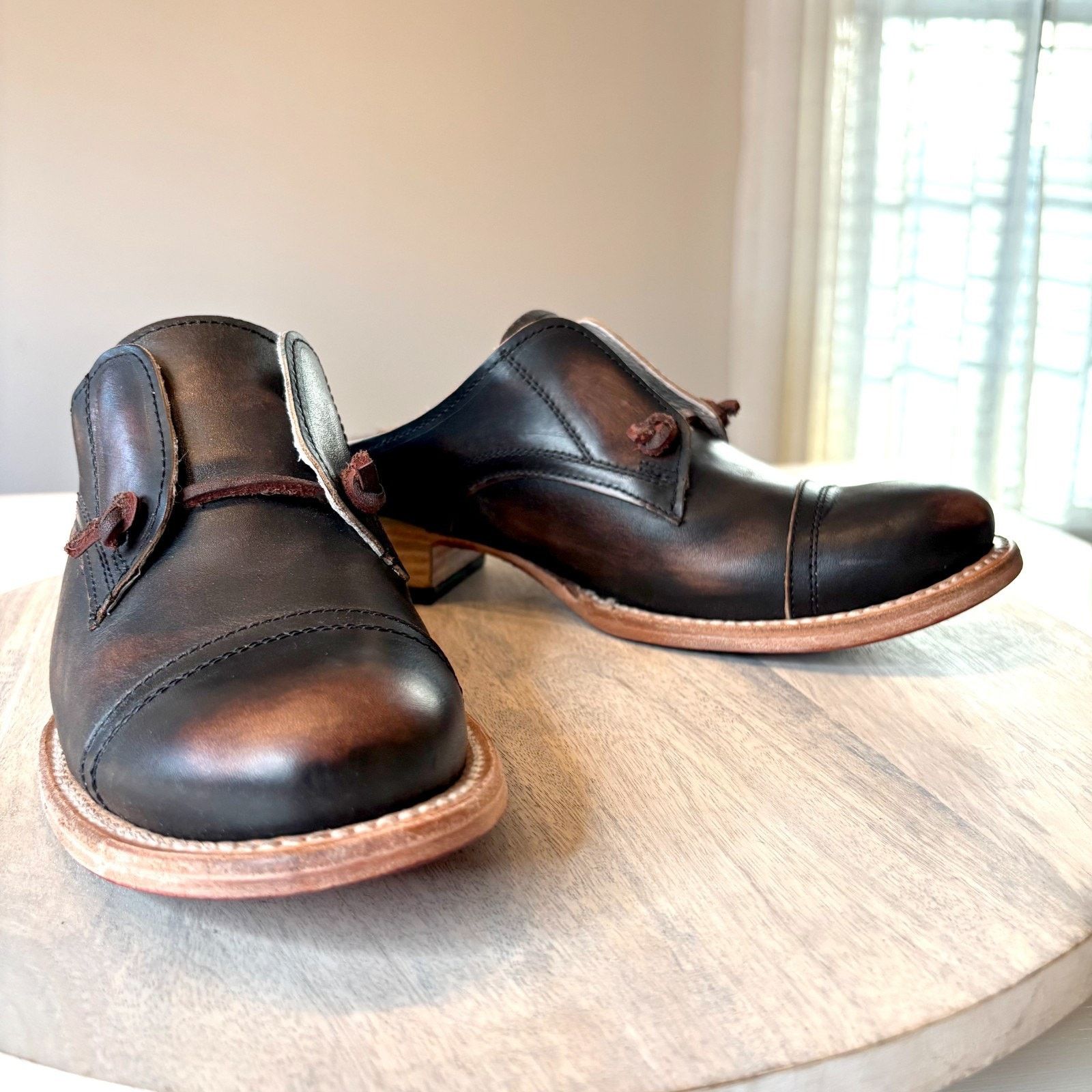 FREEBIRD Freebird Malena Women's Sz 9 Black Leather Oxford Cap Toe Size US 9 / IT 39 - 2 Thumbnail