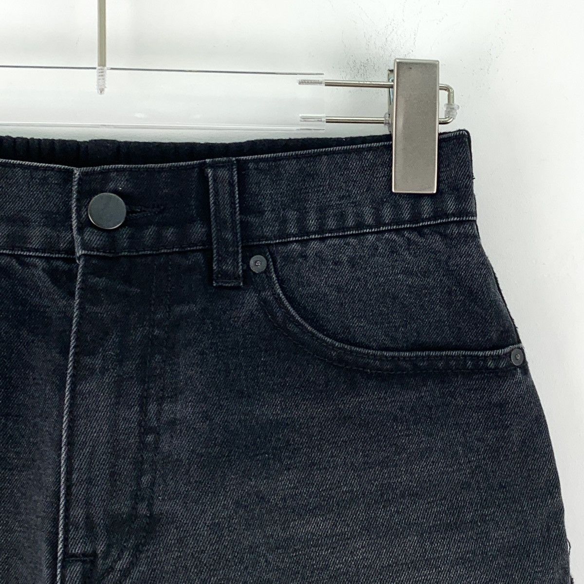 Alexander Wang Alexander Wang Black Washed Raw Hem Denim Shorts K26WX Size 26" / US 2 / IT 38 - 3 Thumbnail