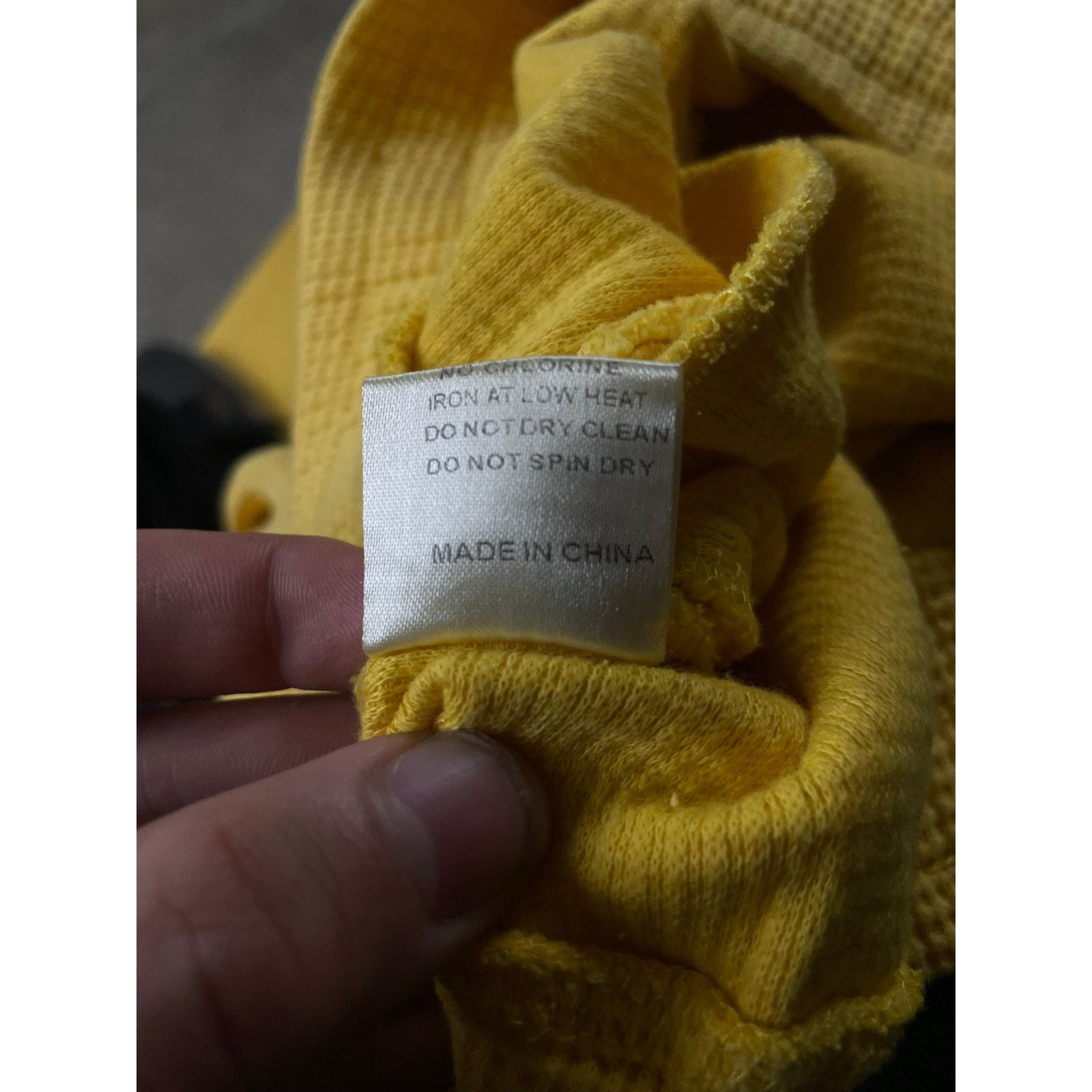 Vale VALE Dreams Rhinestone Thermal Sweats Yellow New W/Tags XL Size US 36 / EU 52 - 4 Thumbnail