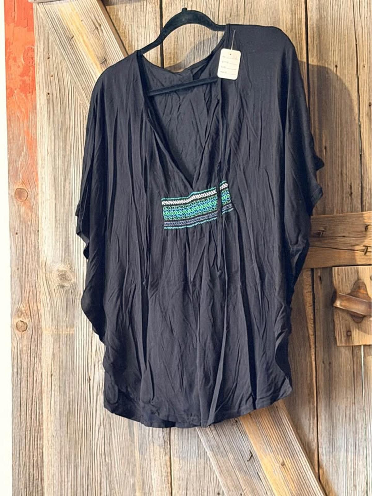 Other Black Rayon and Spandex Blend V-Neck Top with Embroidered Ap Size XL / US 12-14 / IT 48-50 - 1 Thumbnail