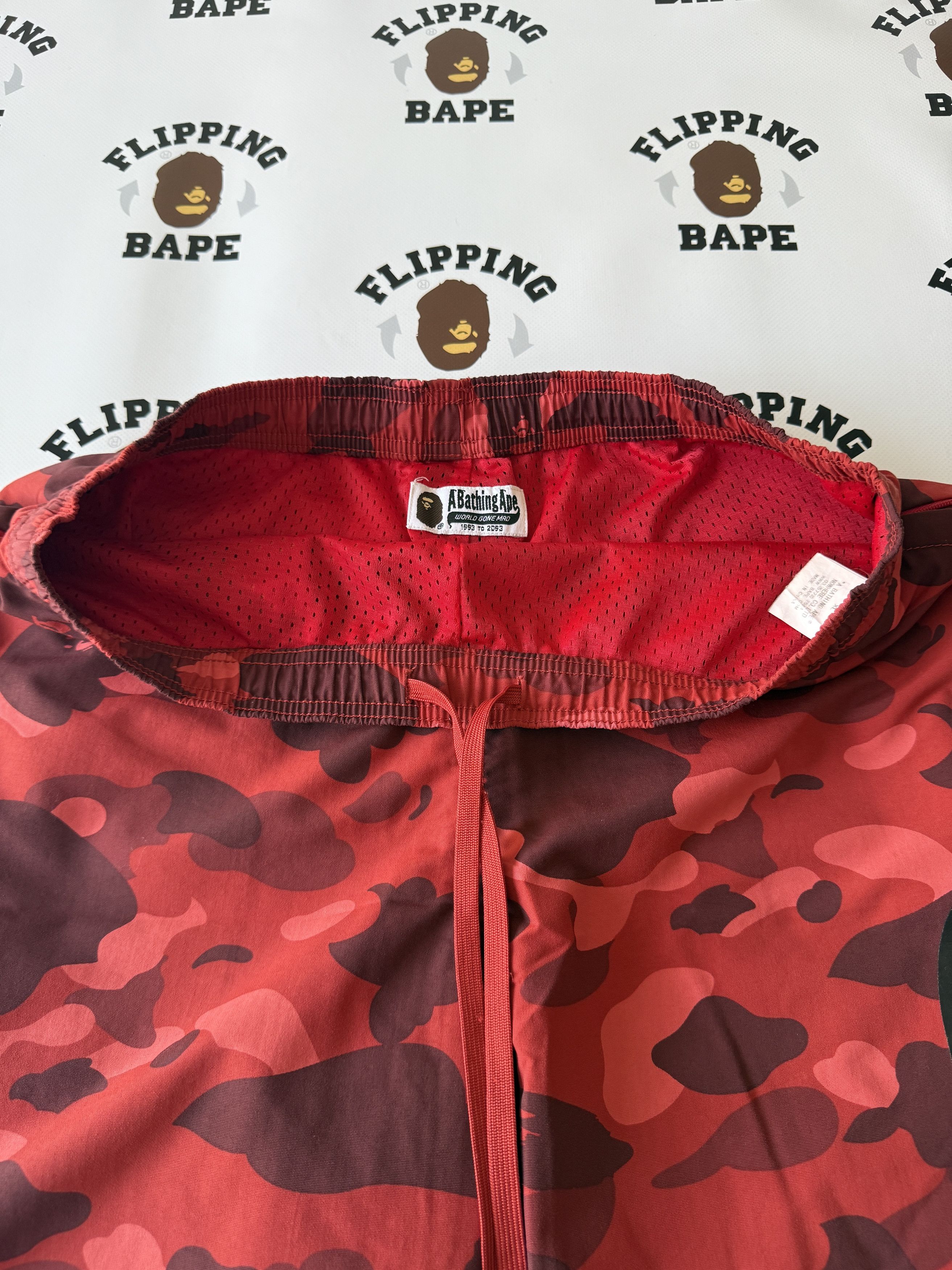Bape BAPE COLOR CAMO SIDE SHARK BEACH SHORTS Size US 36 / EU 52 - 8 Thumbnail