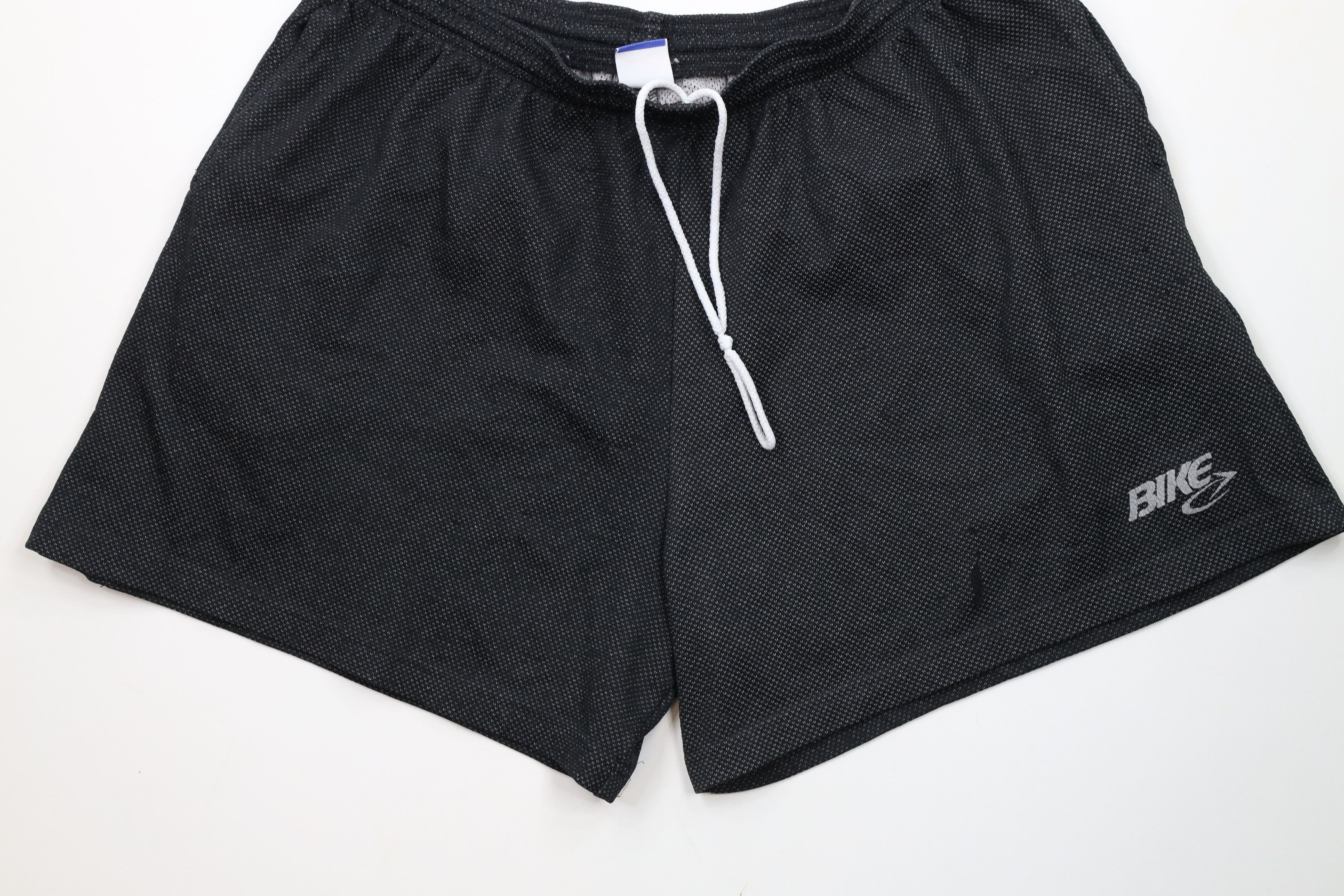 Vintage Vintage 90s Bike Spell Out Above Knee Shorts Black USA Size US 36 / EU 52 - 4 Thumbnail