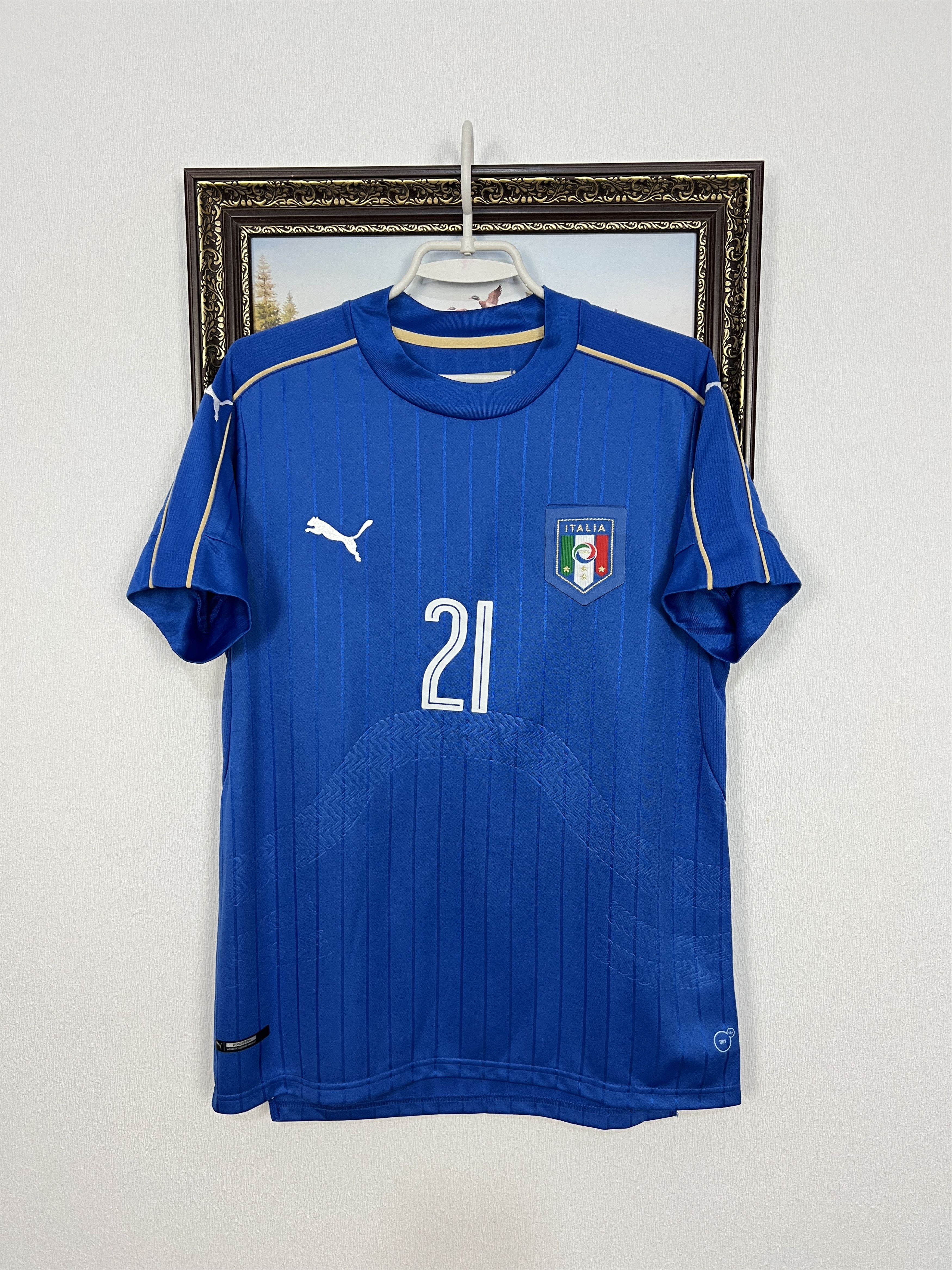 Puma Italy Home football shirt 2016 Soccer Puma #21 Pirlo Maglia Size US M / EU 48-50 / 2 - 4 Thumbnail