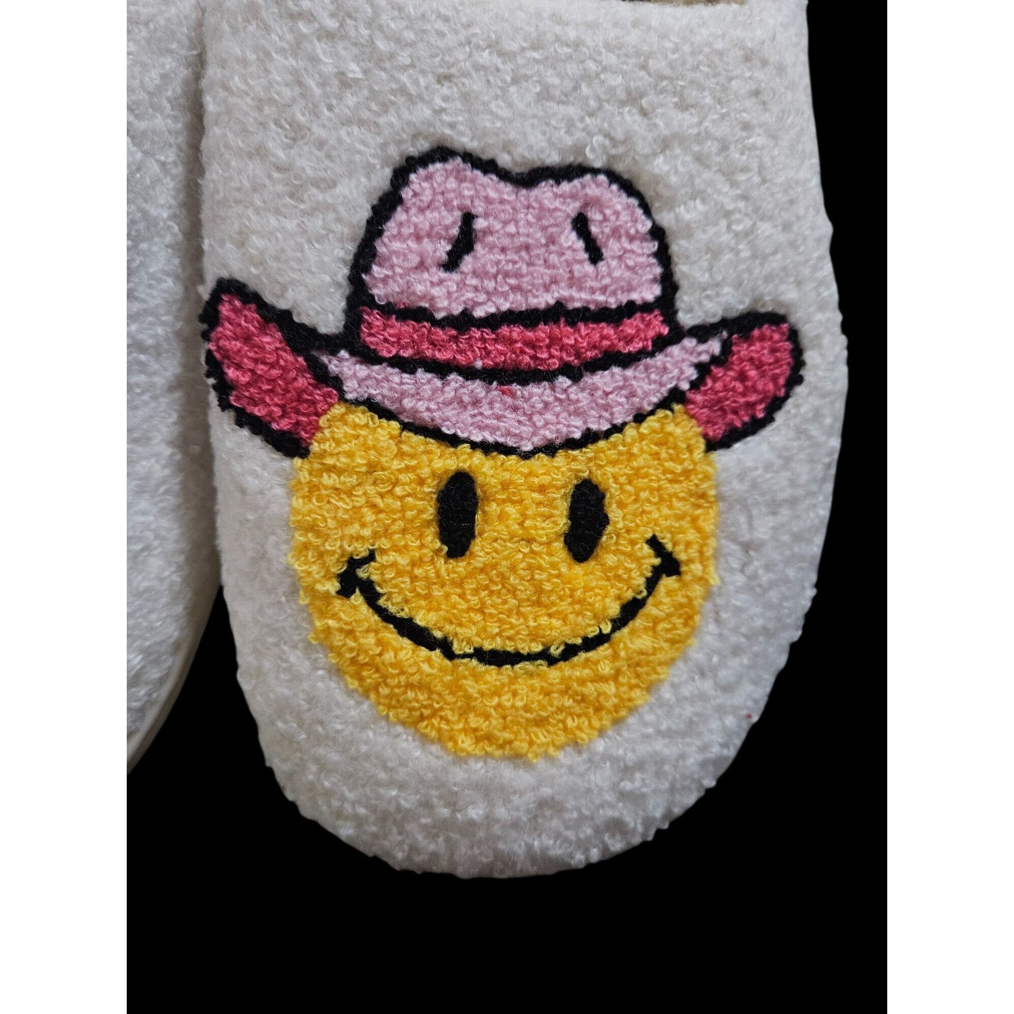 Japanese Brand Cowboy Hat Smiley Face Fuzzy Slippers Unisex Cozy Indoor Sho Size US 10 / IT 40 - 2 Thumbnail