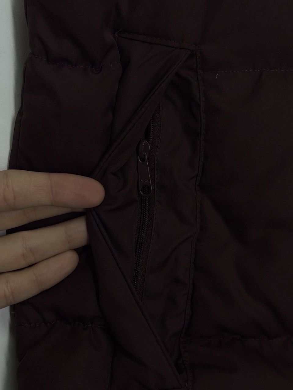 Nike 00s Vintage Nike Brown with Cherry Shade Down Puffer Vest Size US L / EU 52-54 / 3 - 10 Thumbnail