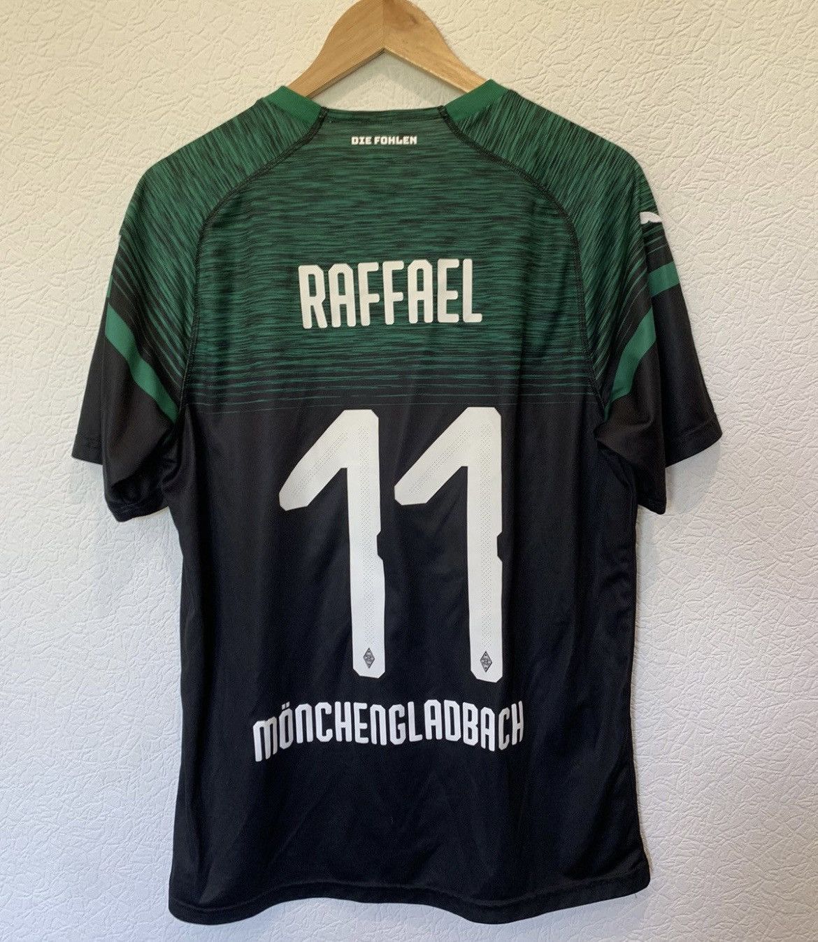 Puma RAFFAEL BORUSSIA MONCHENGLADBACH 2018/2019 HOME KIT SOCCER Size US L / EU 52-54 / 3 - 1 Thumbnail