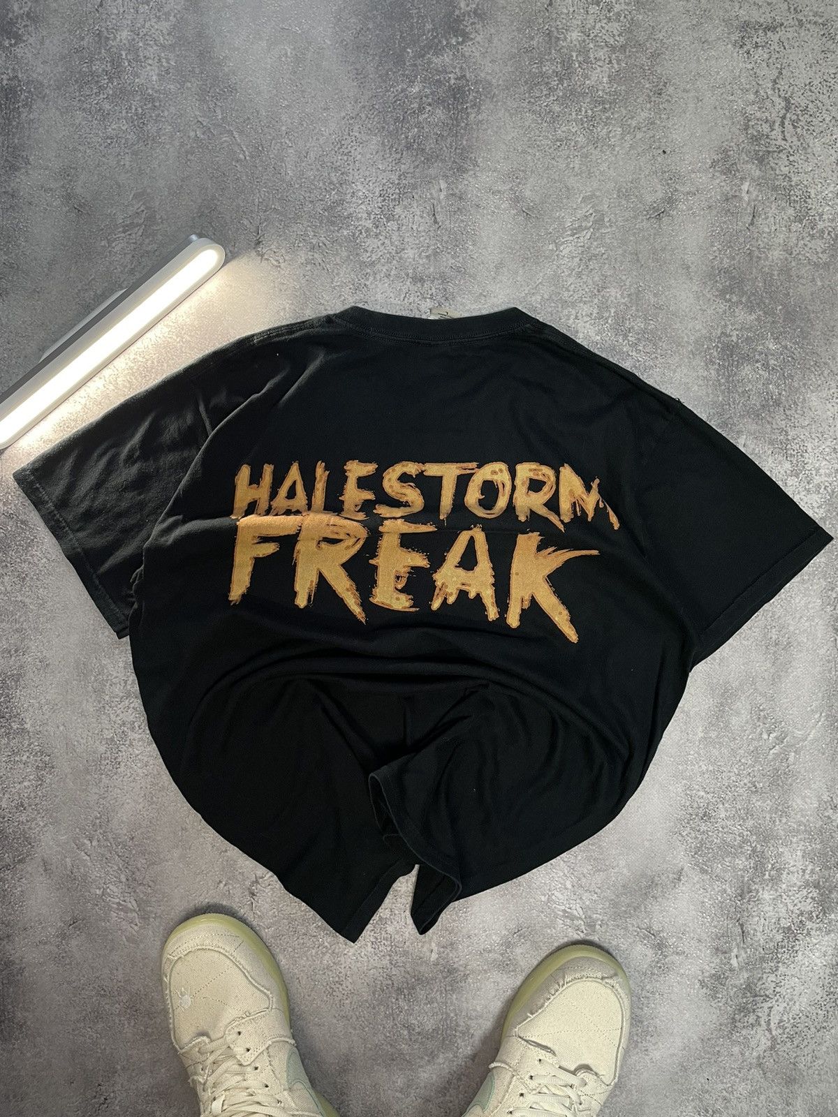 Band Tees Vintage Halestorm band rock Tee Size US L / EU 52-54 / 3 - 8 Thumbnail