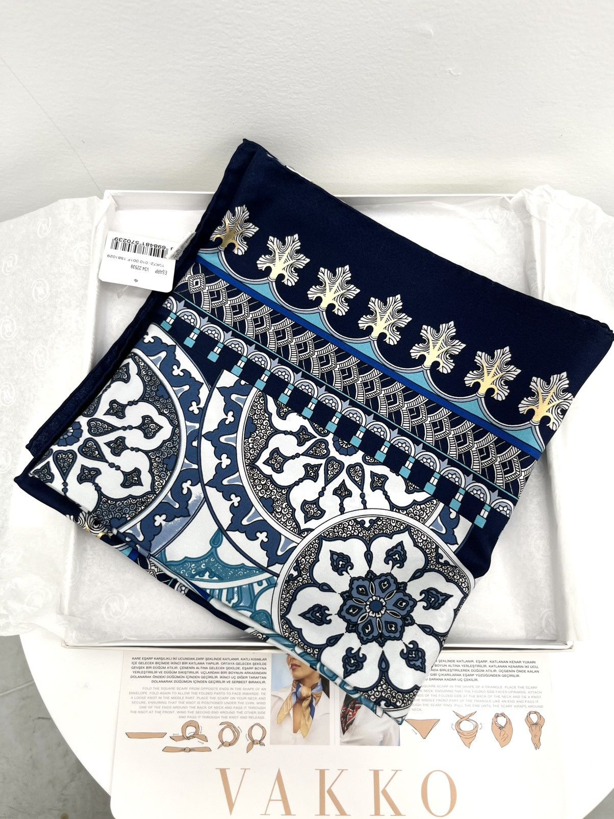 Other VAKKO 100% Silk Geometric Scarf Turkey 34x34 Blue Tile Size ONE SIZE - 2 Thumbnail