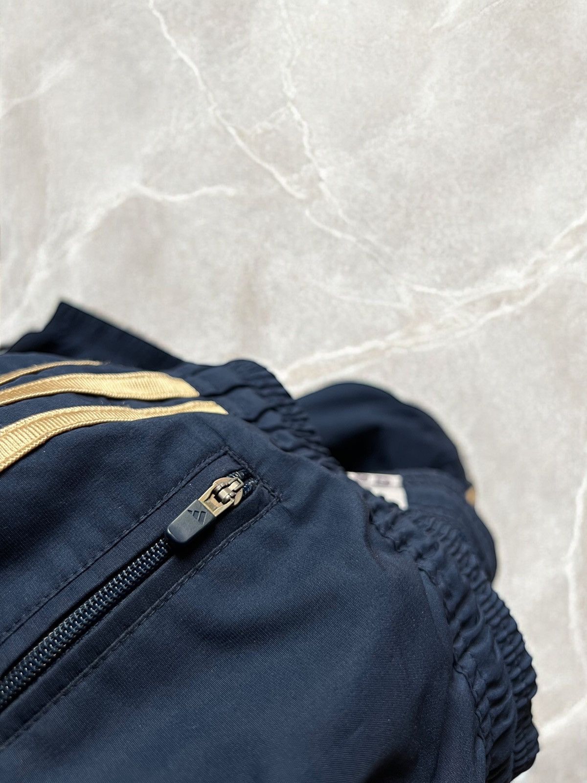 Adidas × Chelsea Soccer ADIDAS CHELSEA 2012 SOCCER TRACK PANTS GOLDEN STRIPE VINTAGE Size US 32 / EU 48 - 9 Thumbnail