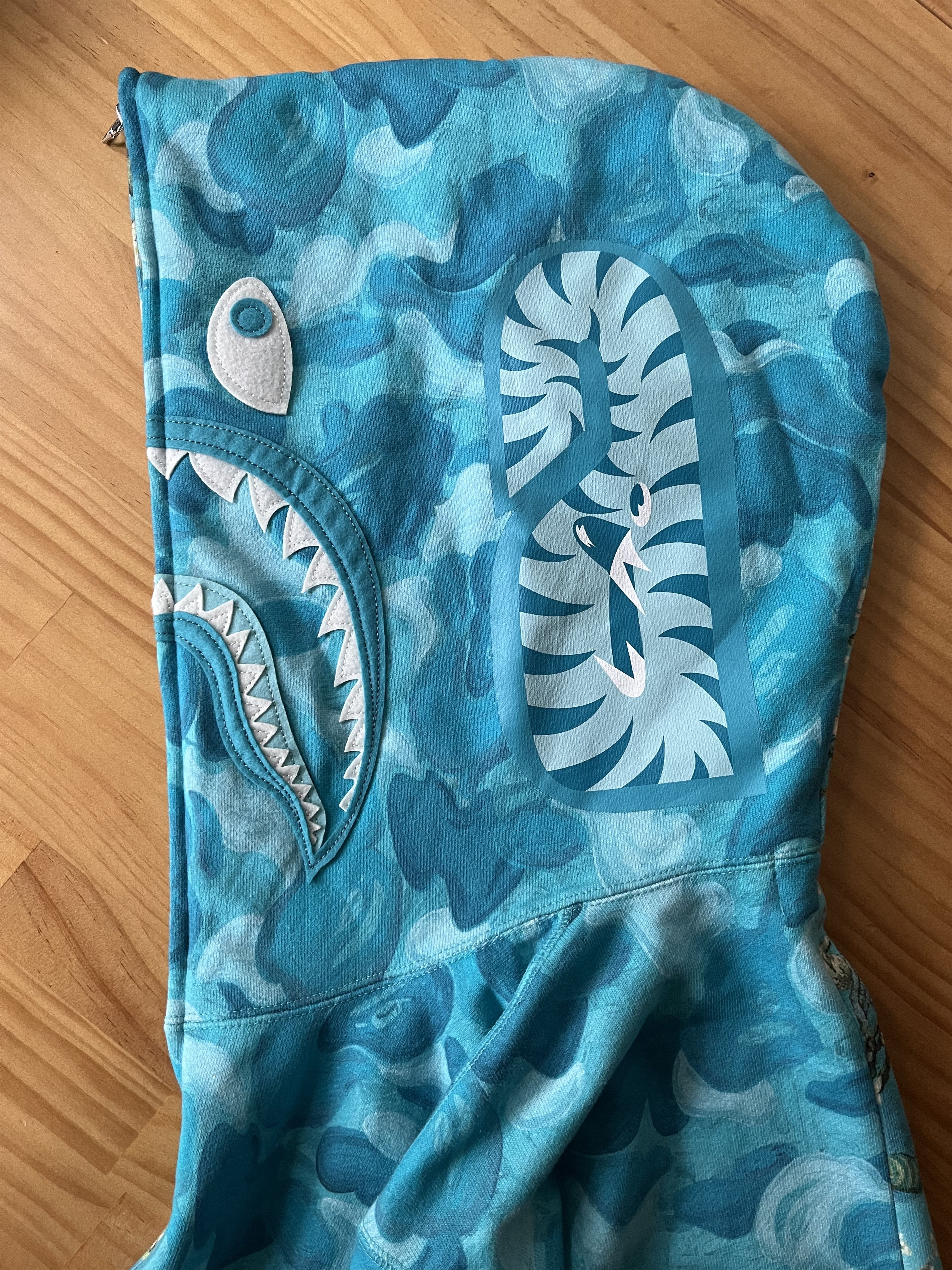 Bape BAPE VAN GOGH MUSEUM SHARK FULL ZIP HOODIE SAX Size US L / EU 52-54 / 3 - 23 Thumbnail
