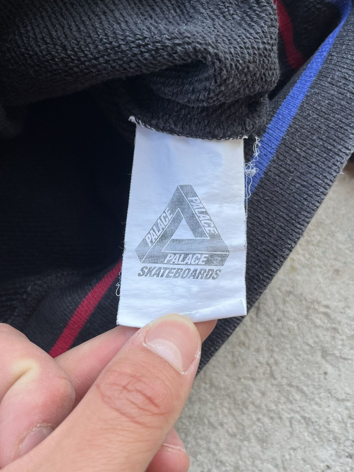 Palace Palace Skateboards Washed Faded Big Logo Sweatshirt Y2K Size US L / EU 52-54 / 3 - 4 Thumbnail