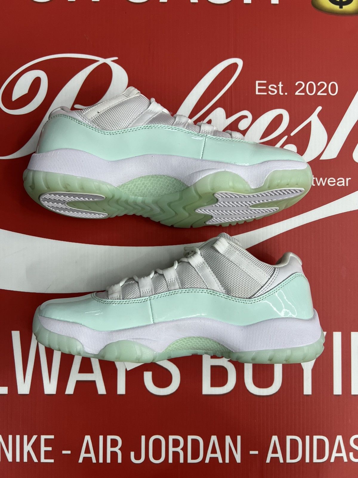 Jordan Brand Air Jordan 11 Low Igloo Size 7Y/8.5W Size US 7 / EU 40 - 3 Thumbnail