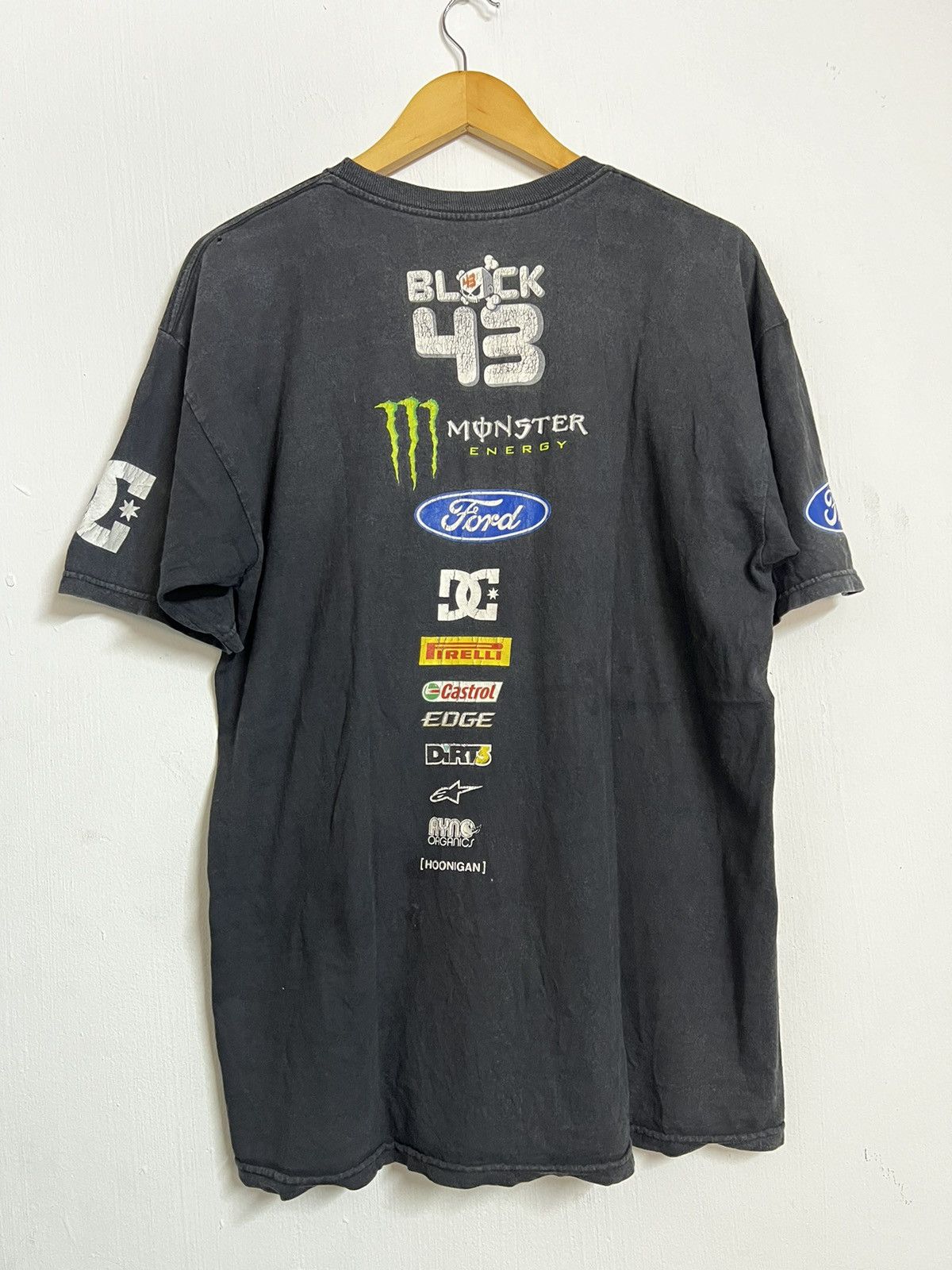 Vintage 🔥HOT DROPS🔥DC SHOES KEN BLOCK FORD VINTAGE TEE Size US L / EU 52-54 / 3 - 7 Thumbnail