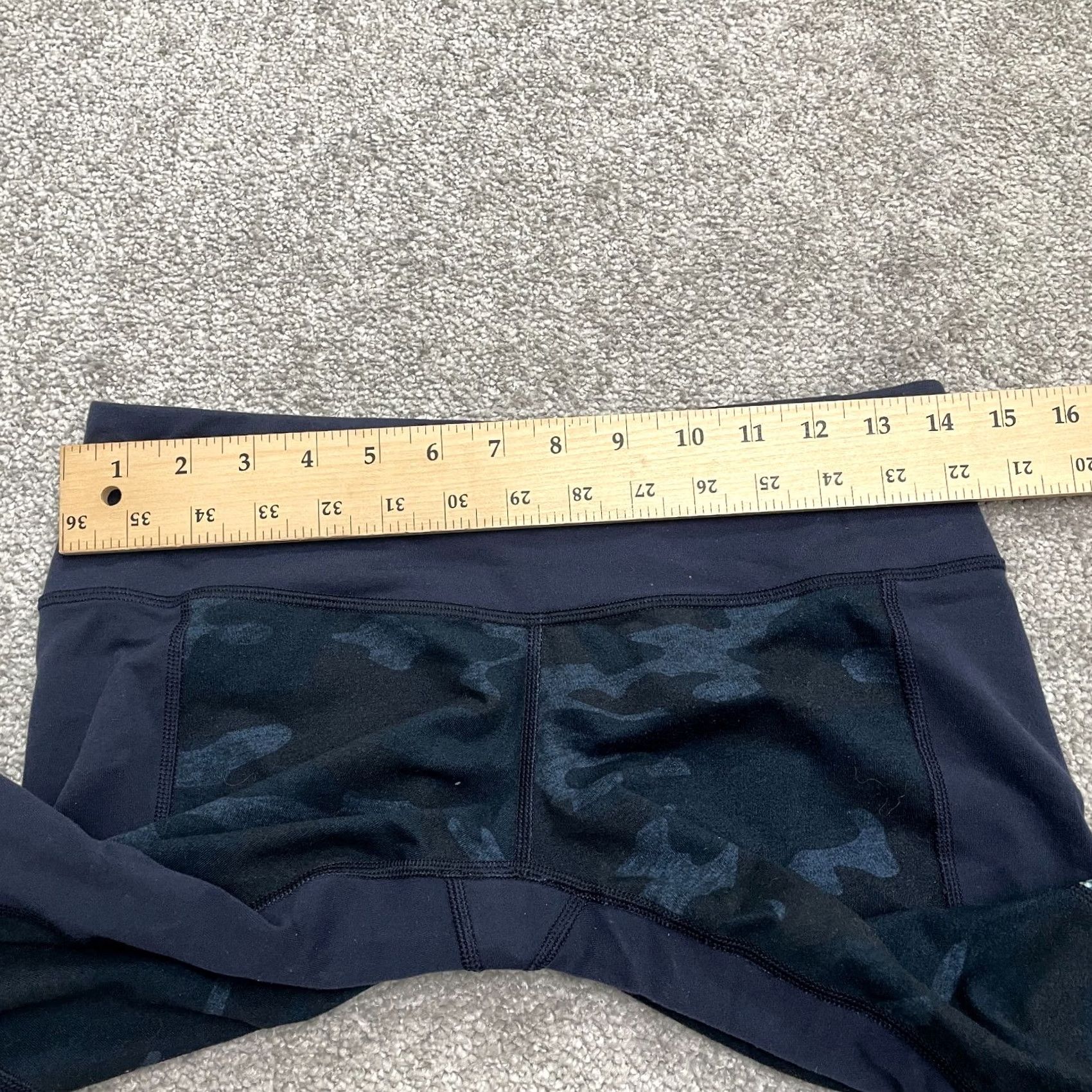 Lululemon VINTAGE Lululemon Camo Cropped Leggings Womens 8 Blue Camouflage Active Athletic 28x21 Size 30" / US 8 / IT 44 - 6 Thumbnail