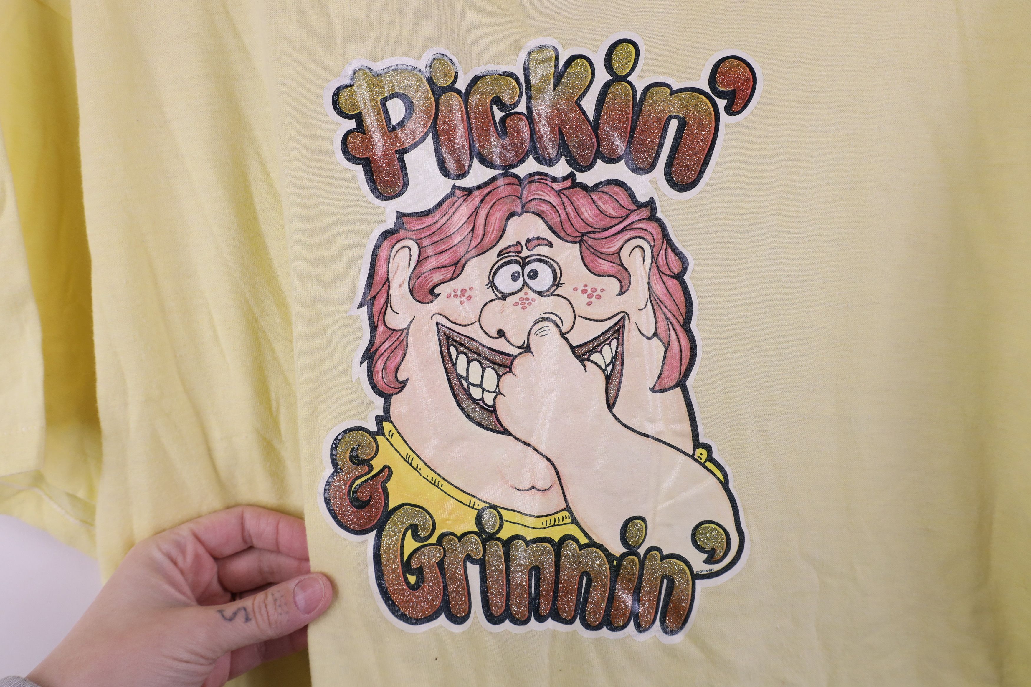 Vintage Vintage 80s Funny Picking and Grinning Booger T-Shirt USA Size US XL / EU 56 / 4 - 4 Thumbnail