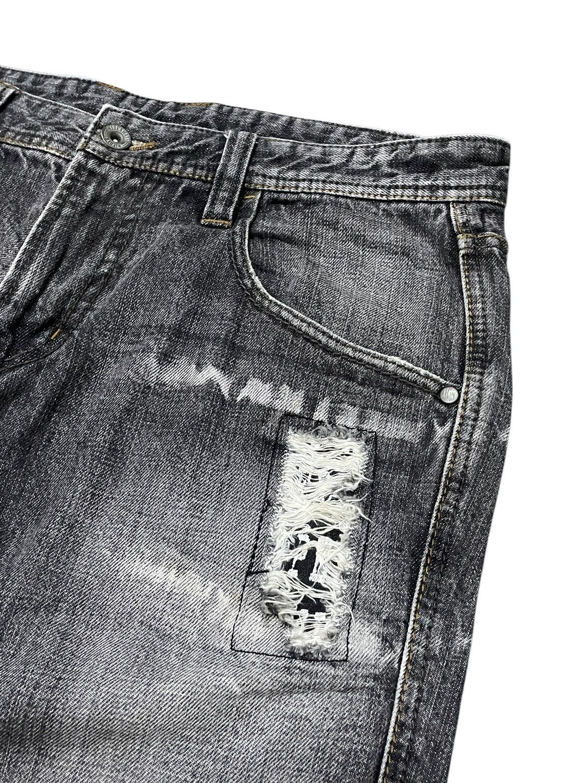 HIDEAWAYS × LOWBOX × Le Grande Bleu (L.G.B.) Hideaways Nicole Distressed Poems Patched Flared Jeans Size US 32 / EU 48 - 9 Thumbnail