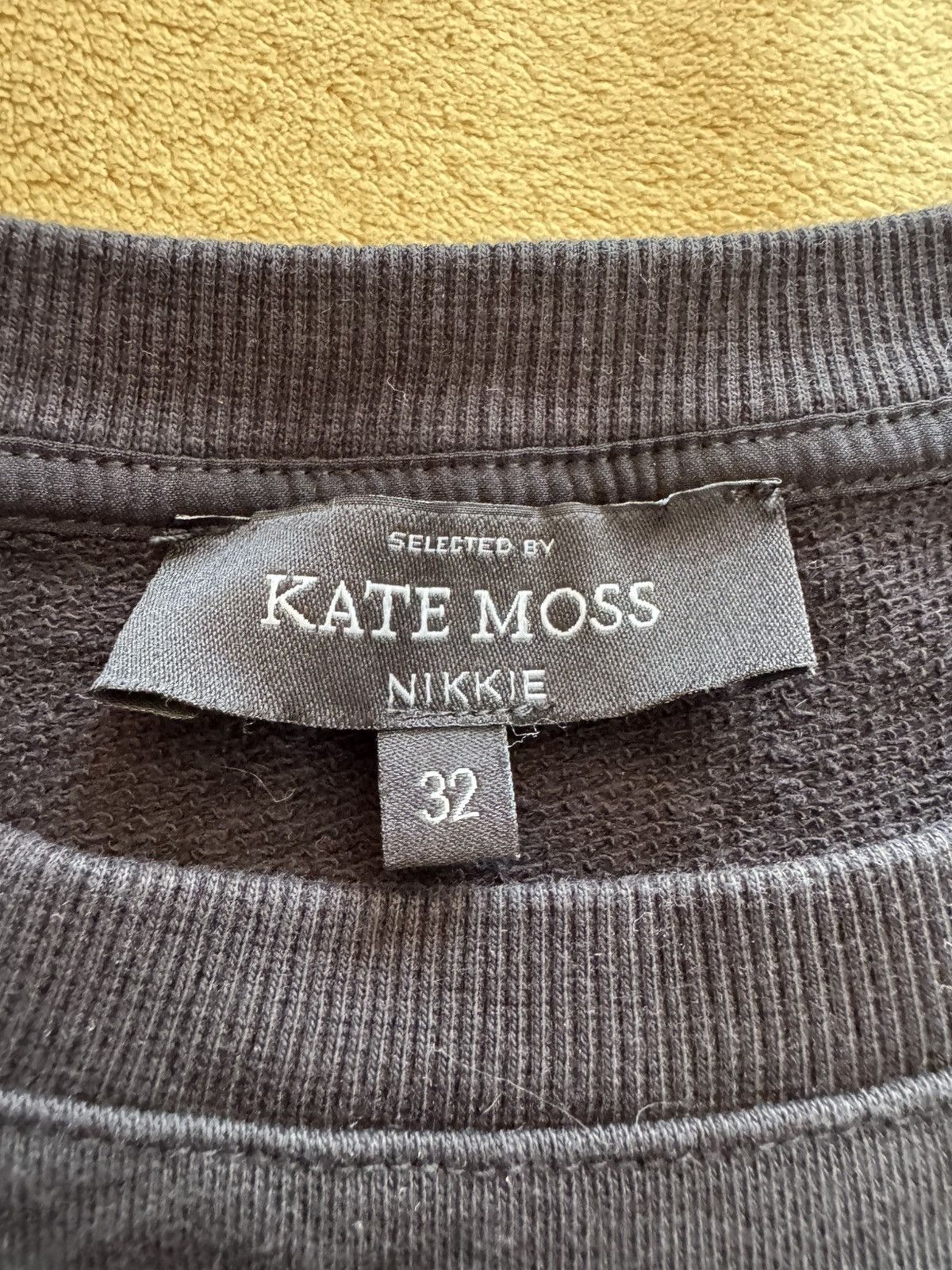 Vintage RARE KATE MOSS VINTAGE DESIGNER SWEATSHIRT CREWNECK Size US S / EU 44-46 / 1 - 3 Thumbnail