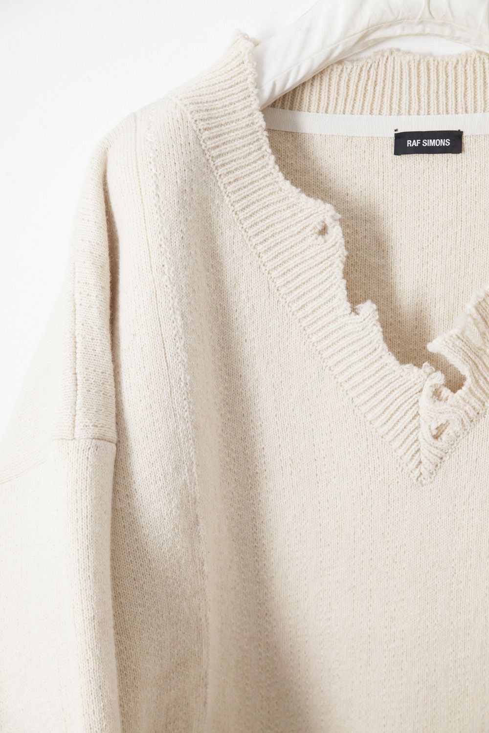 Raf Simons AW16 giant destroyed sweater Size US XXL / EU 58 / 5 - 3 Thumbnail