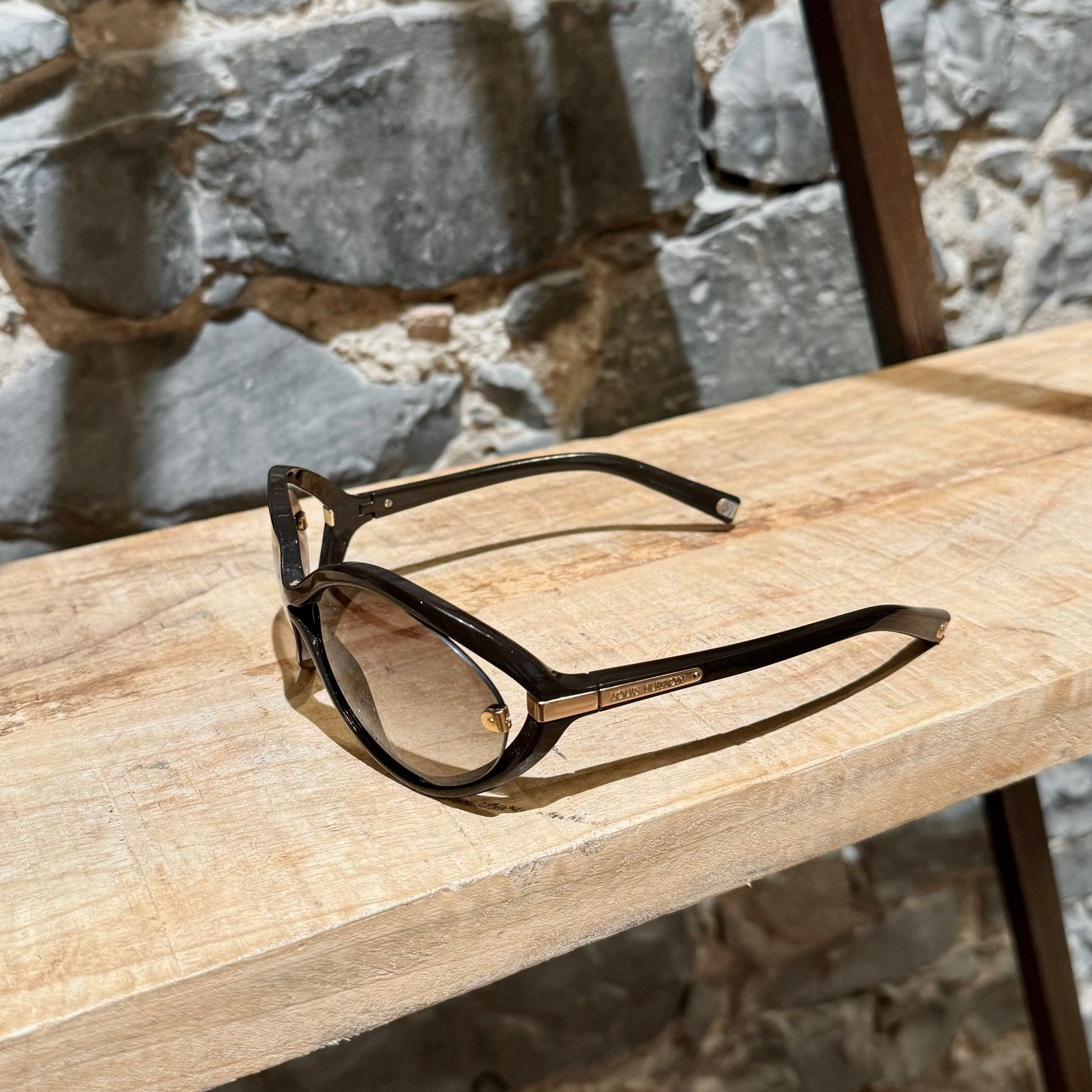 Louis Vuitton Louis Vuitton Z0415W Brown Oval Daphne Sunglasses Size ONE SIZE - 5 Thumbnail