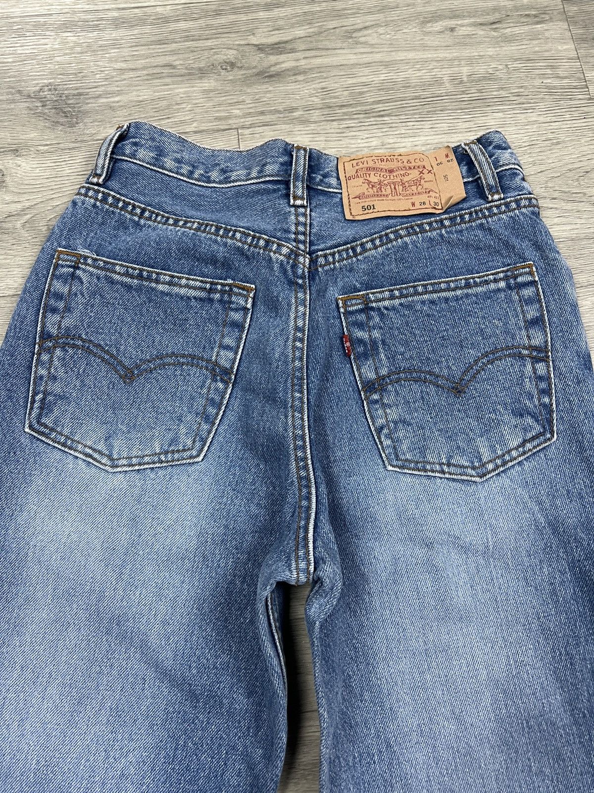 Levi's Vintage Clothing Levi’s vintage jeans made in USA blue size 28/30 men’s Size US 28 / EU 44 - 2 Thumbnail