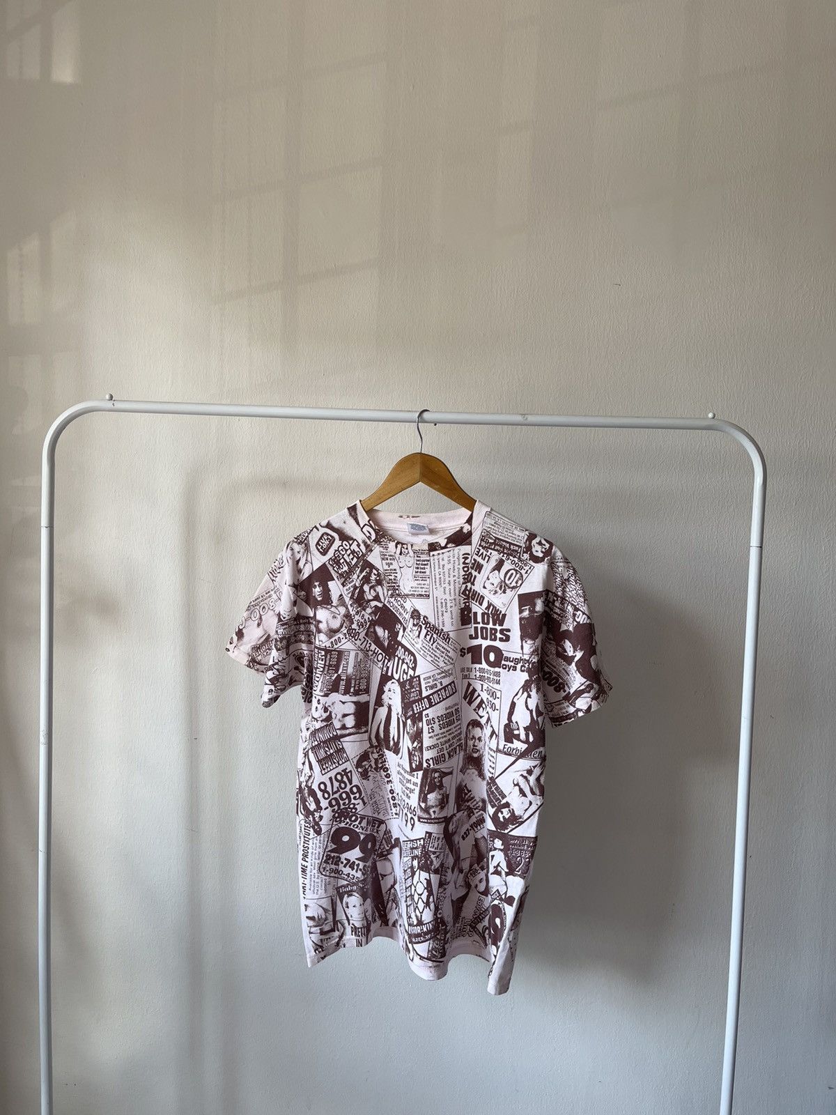 Supreme 2001 Supreme Porn Poster Tee Size US M / EU 48-50 / 2 - 3 Thumbnail